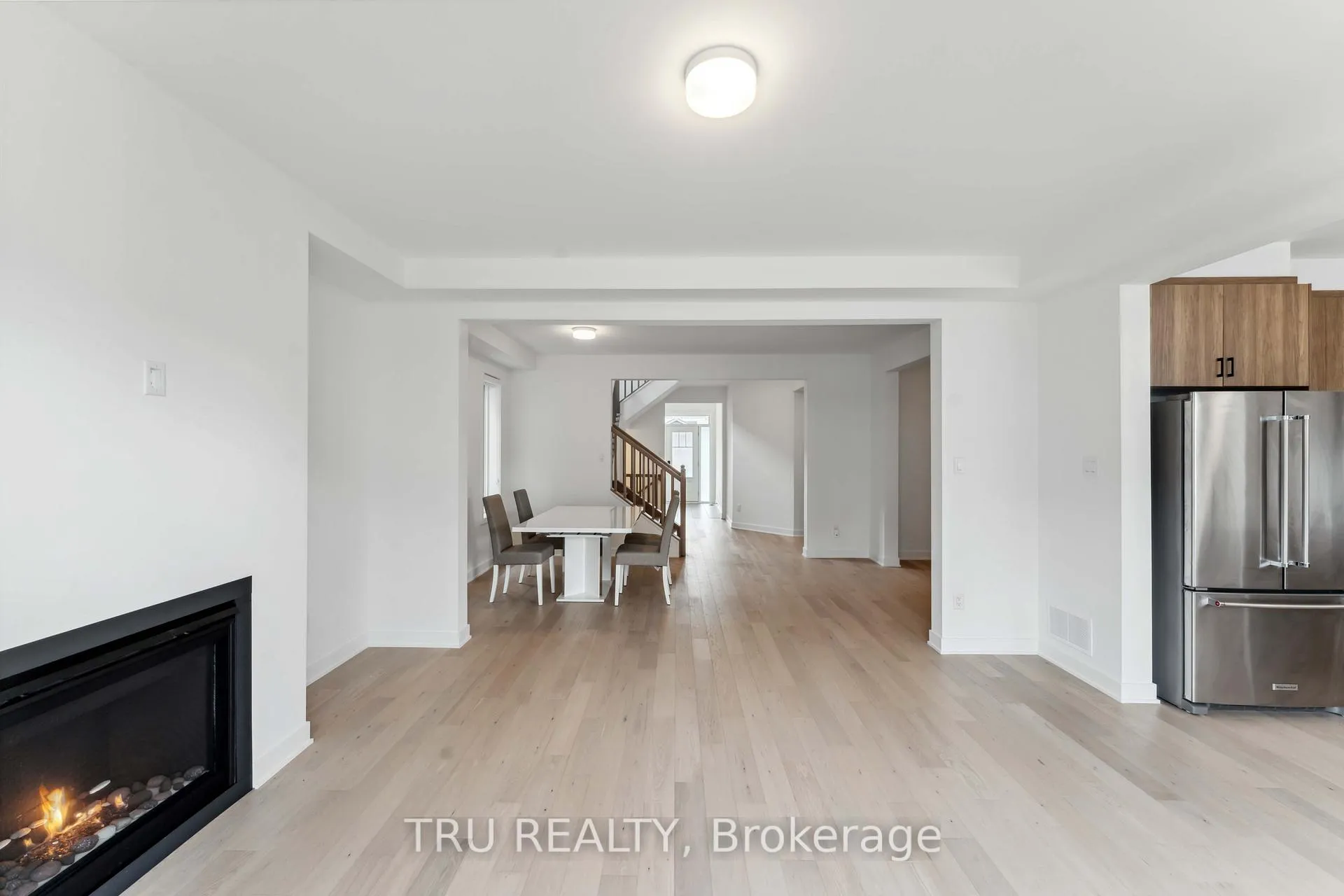 Photo 12 of 815 Snap Hook Crescent, Ottawa, Barrhaven - Half Moon Bay — HOMEH