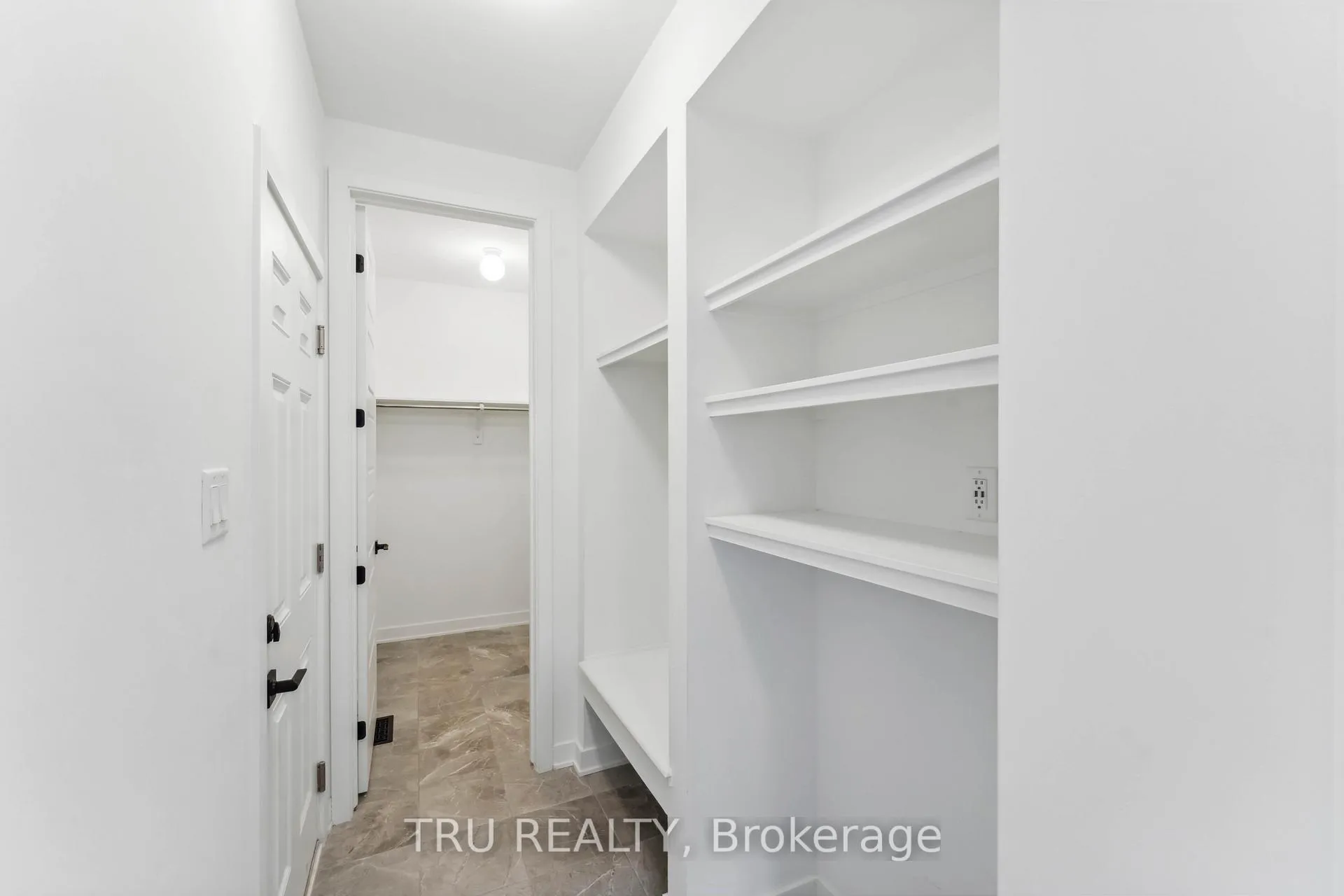 Photo 18 of 815 Snap Hook Crescent, Ottawa, Barrhaven - Half Moon Bay — HOMEH