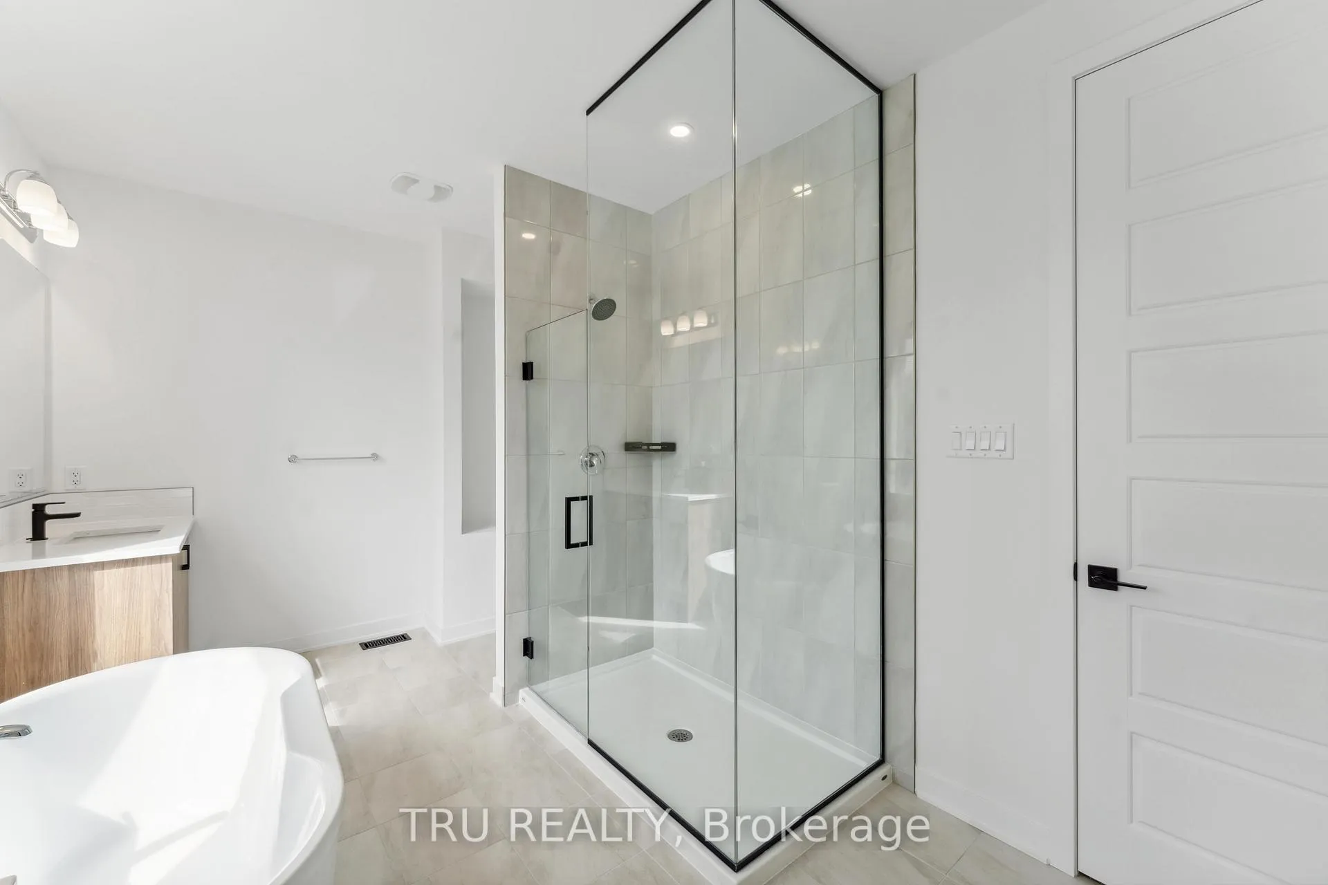 Photo 27 of 815 Snap Hook Crescent, Ottawa, Barrhaven - Half Moon Bay — HOMEH