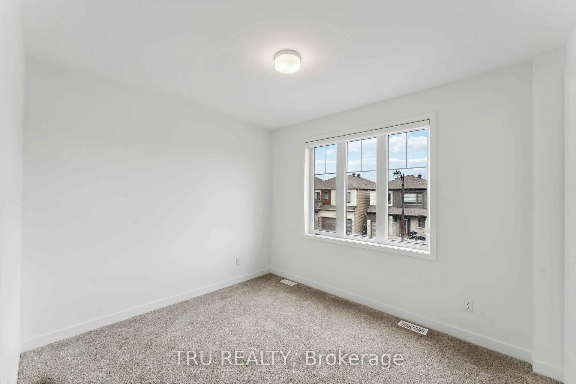 Photo 38 of 815 Snap Hook Crescent, Ottawa, Barrhaven - Half Moon Bay — HOMEH