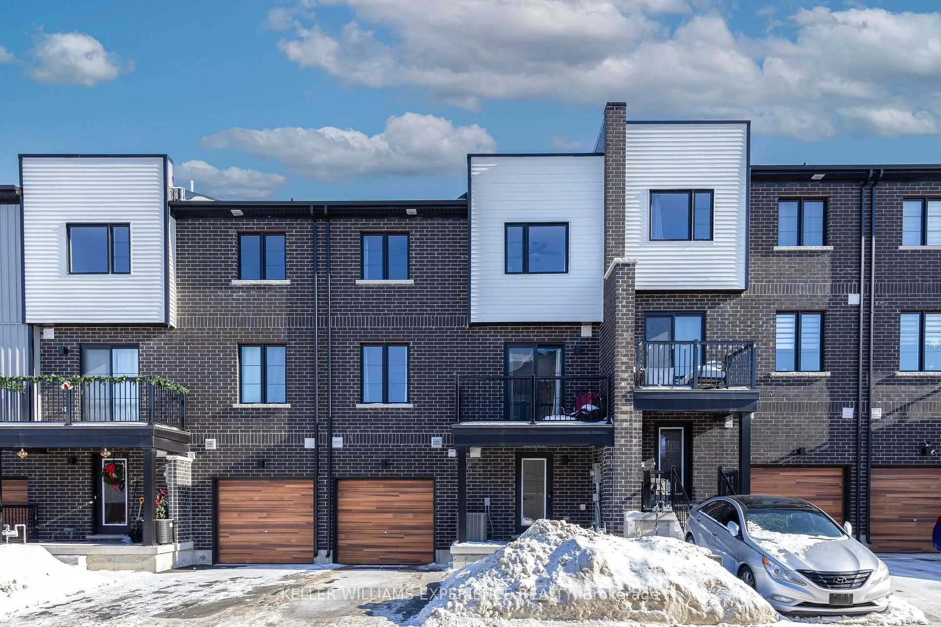 Photo 1 of 26 Hay Lane, Barrie, Rural Barrie Southeast — HOMEH