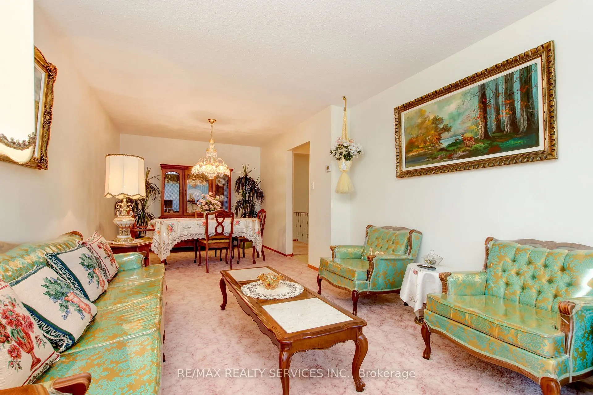Photo 3 of 42 Mallard Crescent, Brampton, Central Park — HOMEH