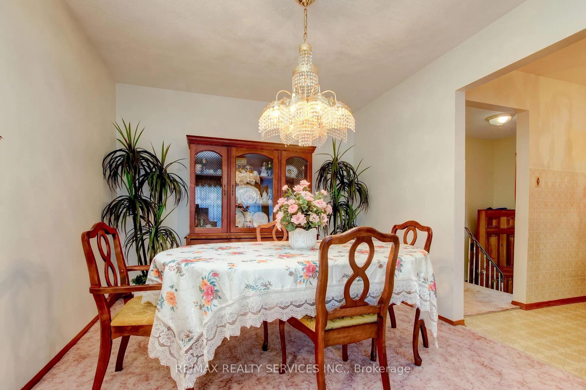 Photo 7 of 42 Mallard Crescent, Brampton, Central Park — HOMEH