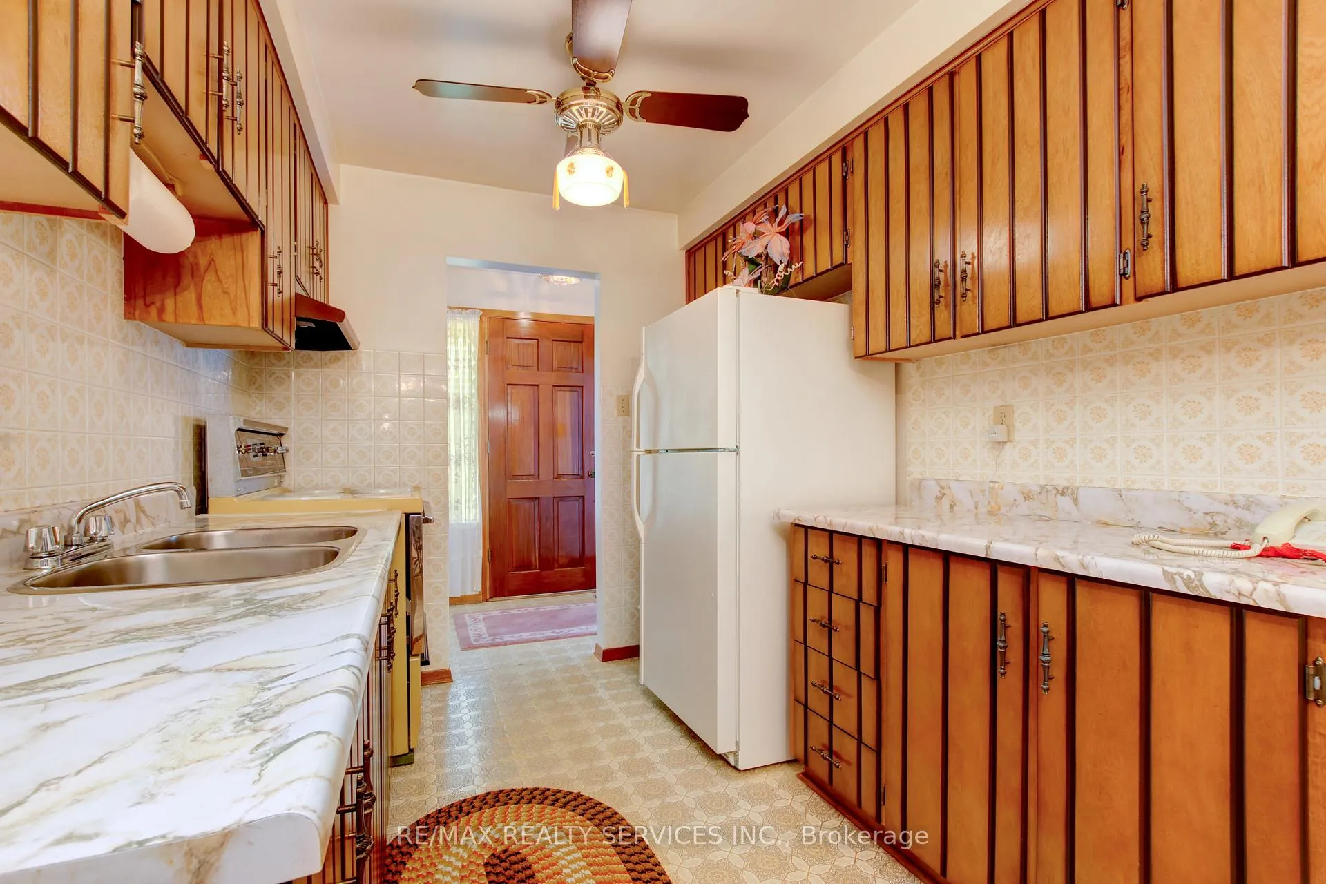 Photo 11 of 42 Mallard Crescent, Brampton, Central Park — HOMEH