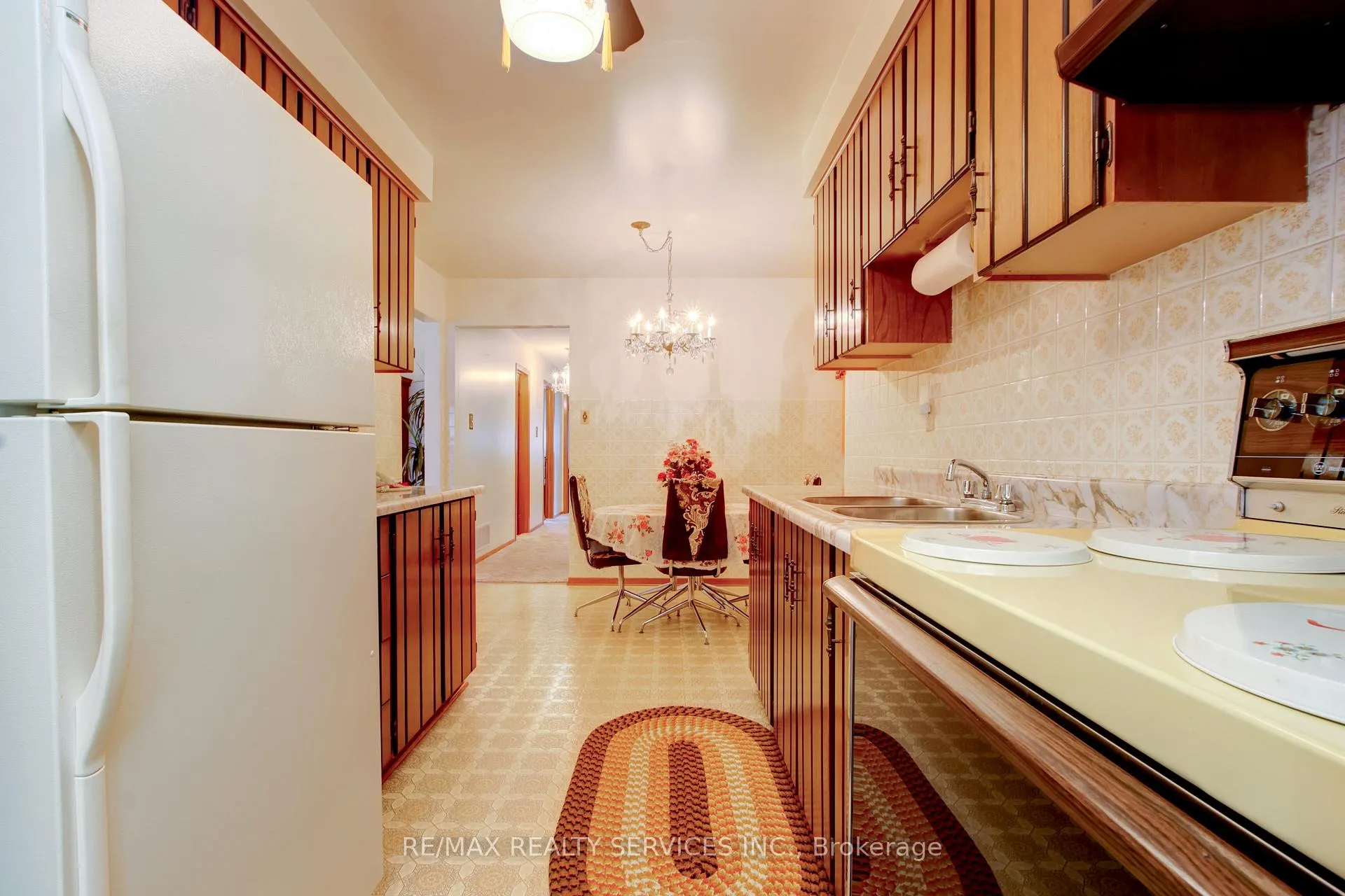 Photo 12 of 42 Mallard Crescent, Brampton, Central Park — HOMEH