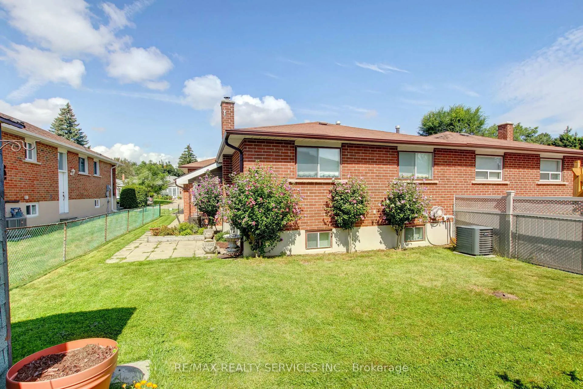 Photo 40 of 42 Mallard Crescent, Brampton, Central Park — HOMEH