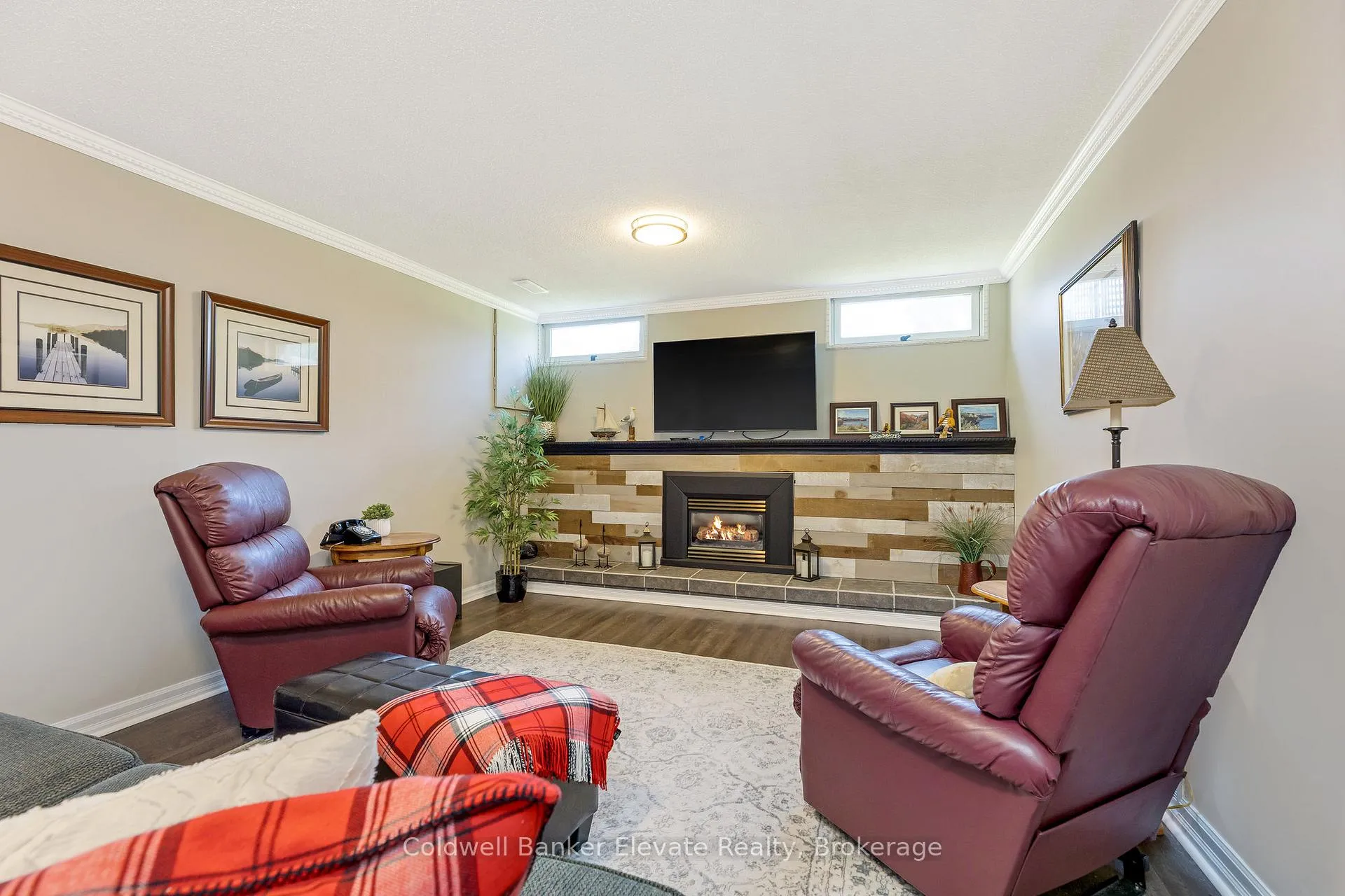Photo 20 of 10 Gilston Parkway, Brant, Paris — HOMEH