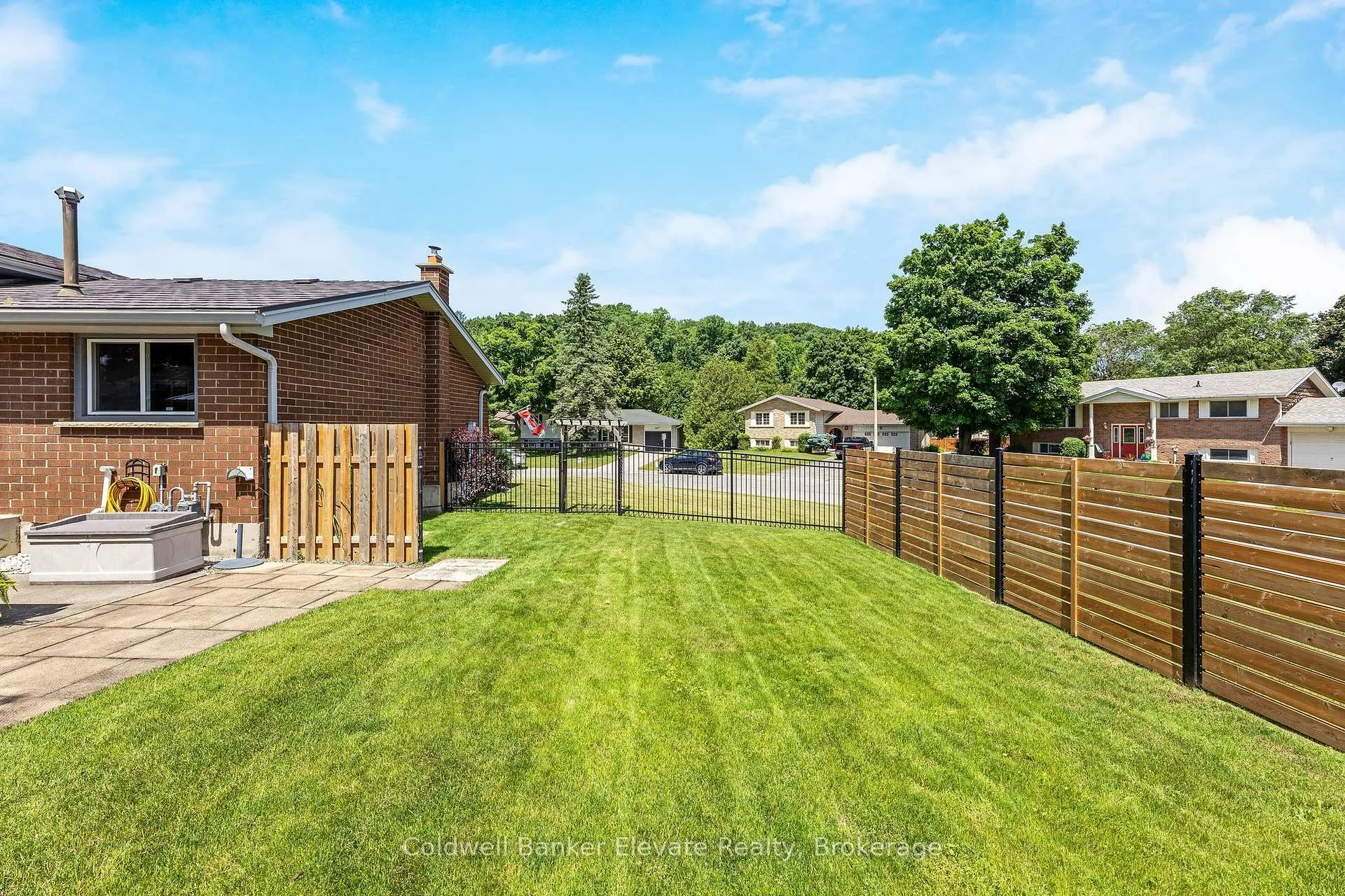Photo 28 of 10 Gilston Parkway, Brant, Paris — HOMEH