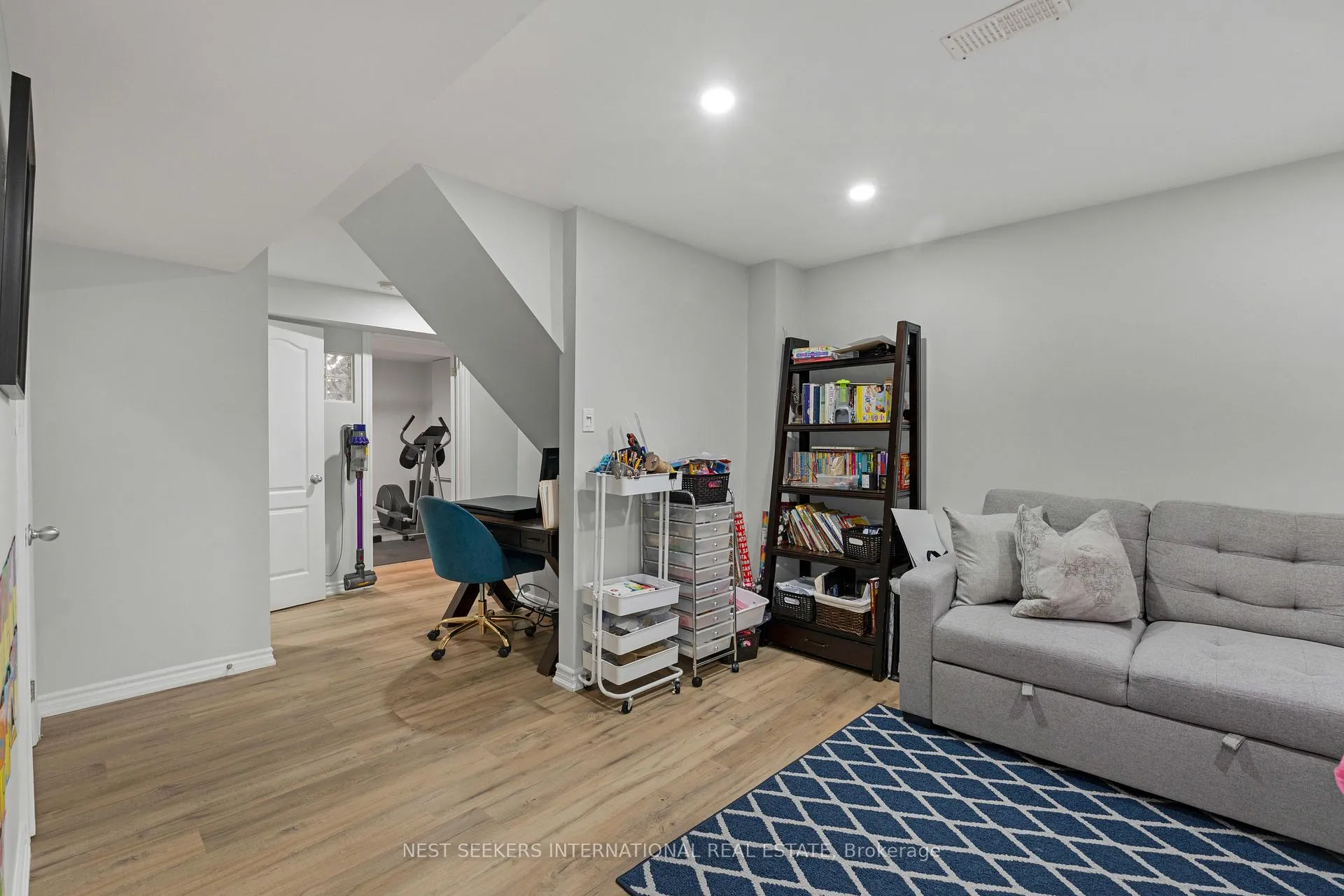 Photo 33 of 62 Legnano Crescent, Vaughan, Vellore Village — HOMEH