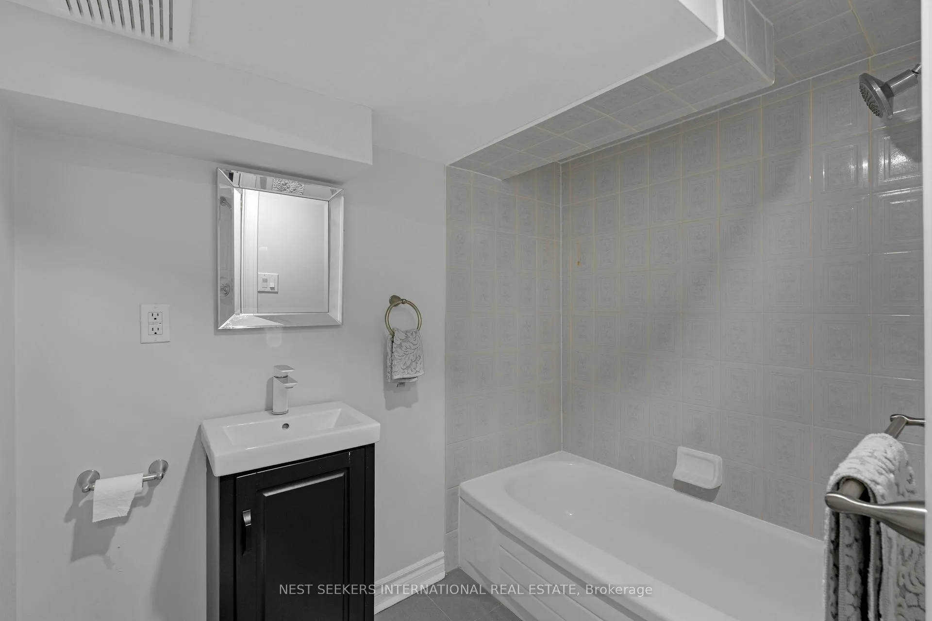 Photo 34 of 62 Legnano Crescent, Vaughan, Vellore Village — HOMEH
