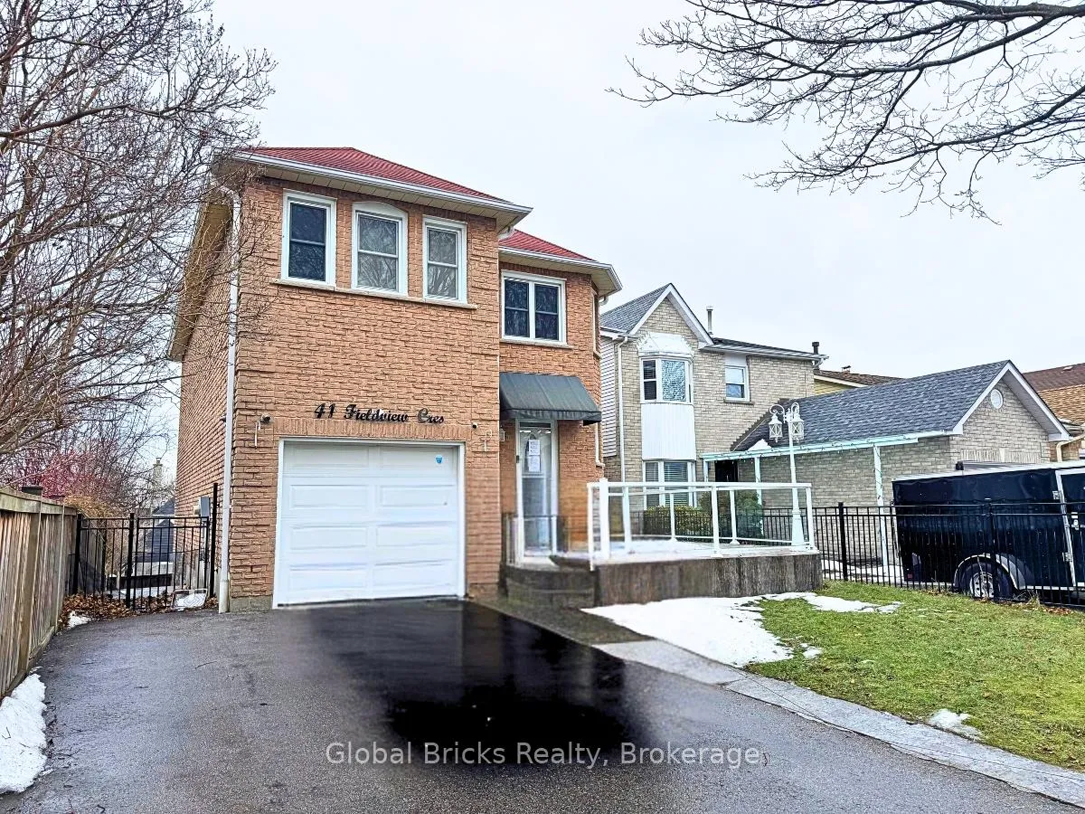 Photo 1 of 41 Fieldview Crescent, Whitby, Blue Grass Meadows — HOMEH