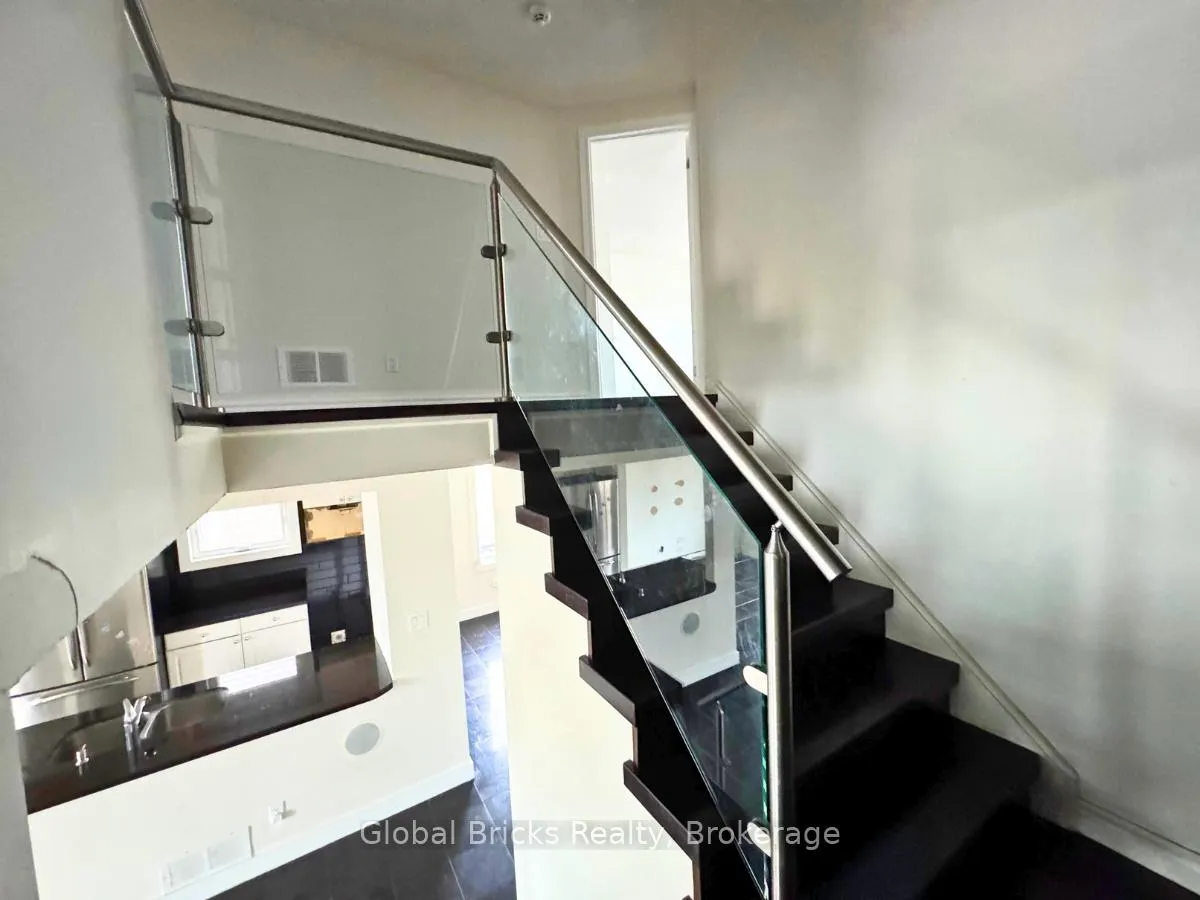 Photo 13 of 41 Fieldview Crescent, Whitby, Blue Grass Meadows — HOMEH