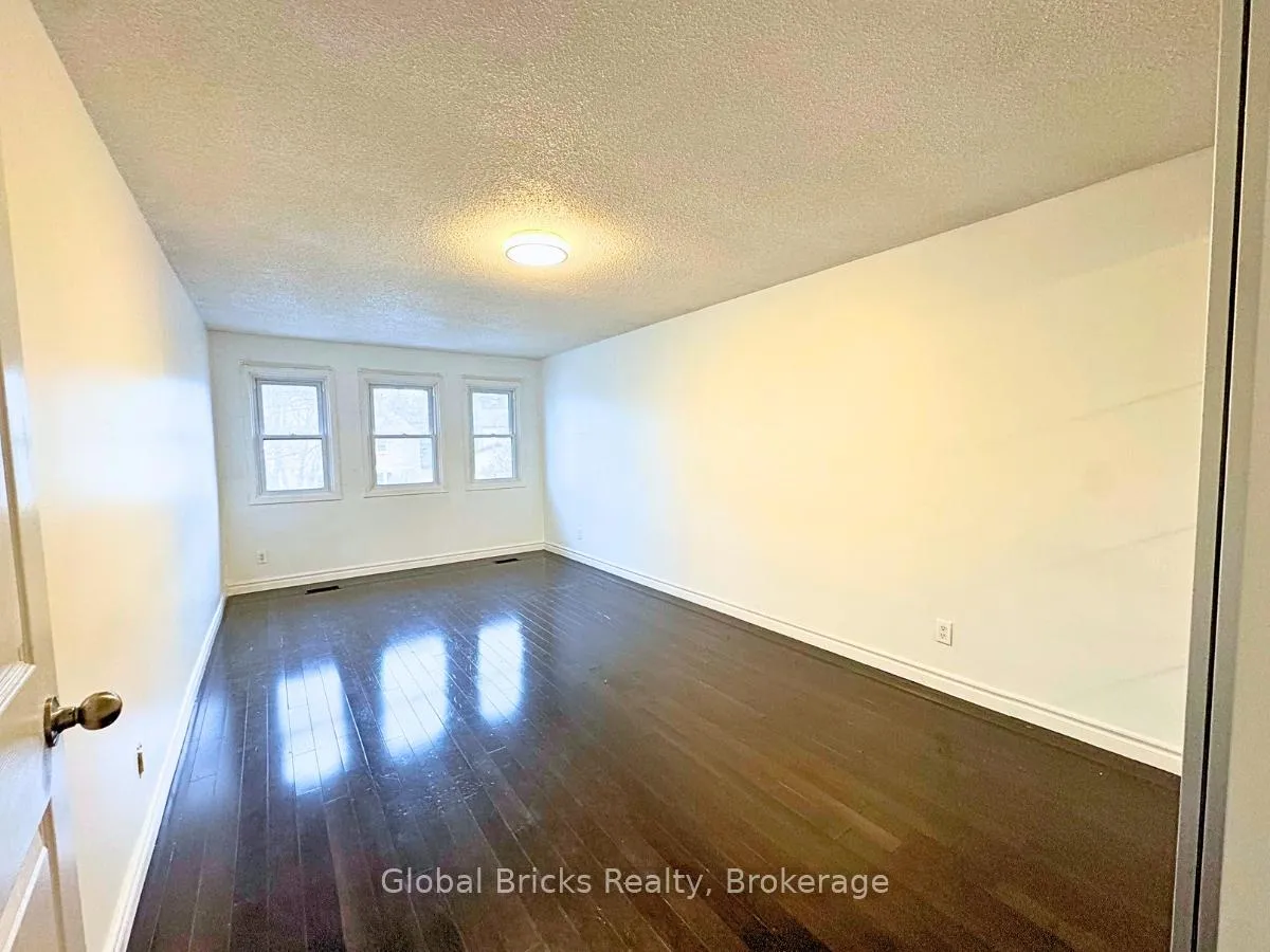 Photo 16 of 41 Fieldview Crescent, Whitby, Blue Grass Meadows — HOMEH