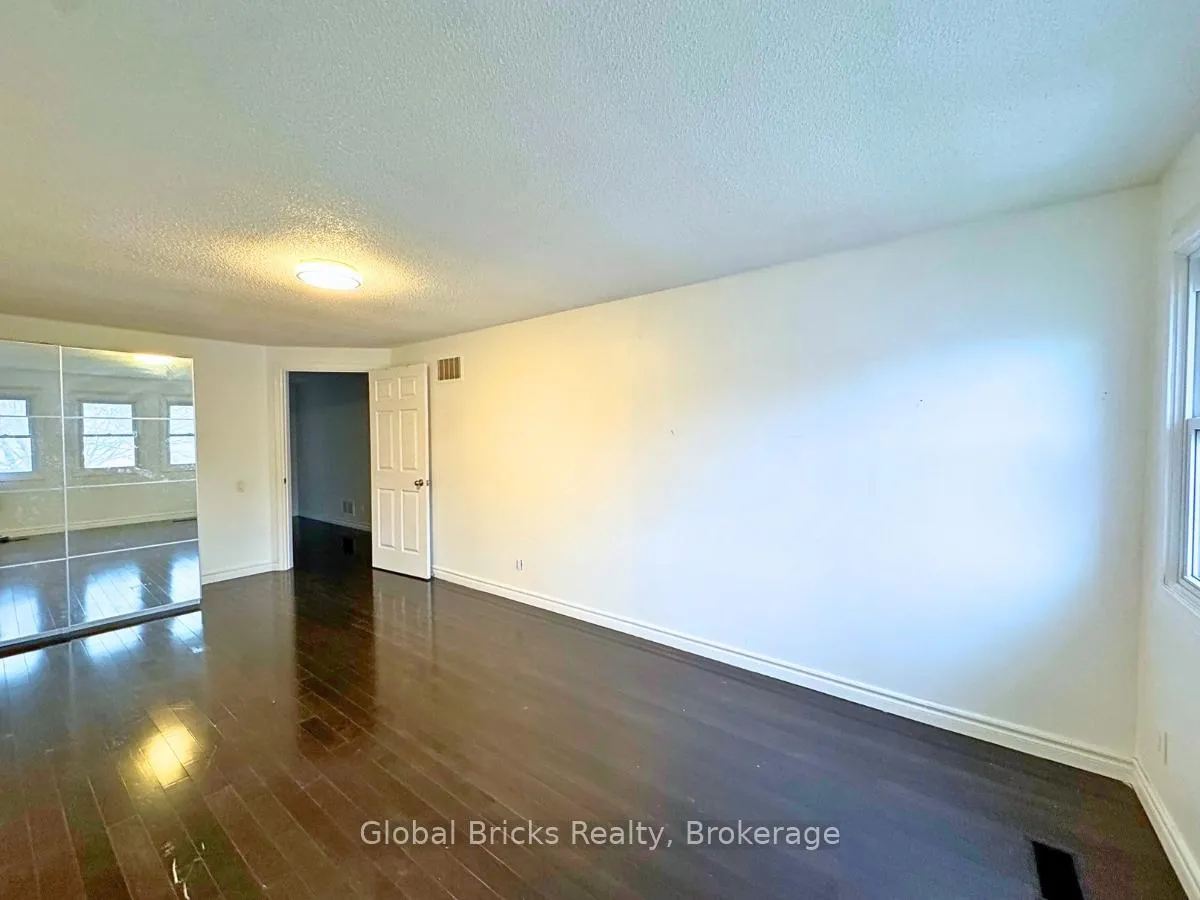 Photo 17 of 41 Fieldview Crescent, Whitby, Blue Grass Meadows — HOMEH