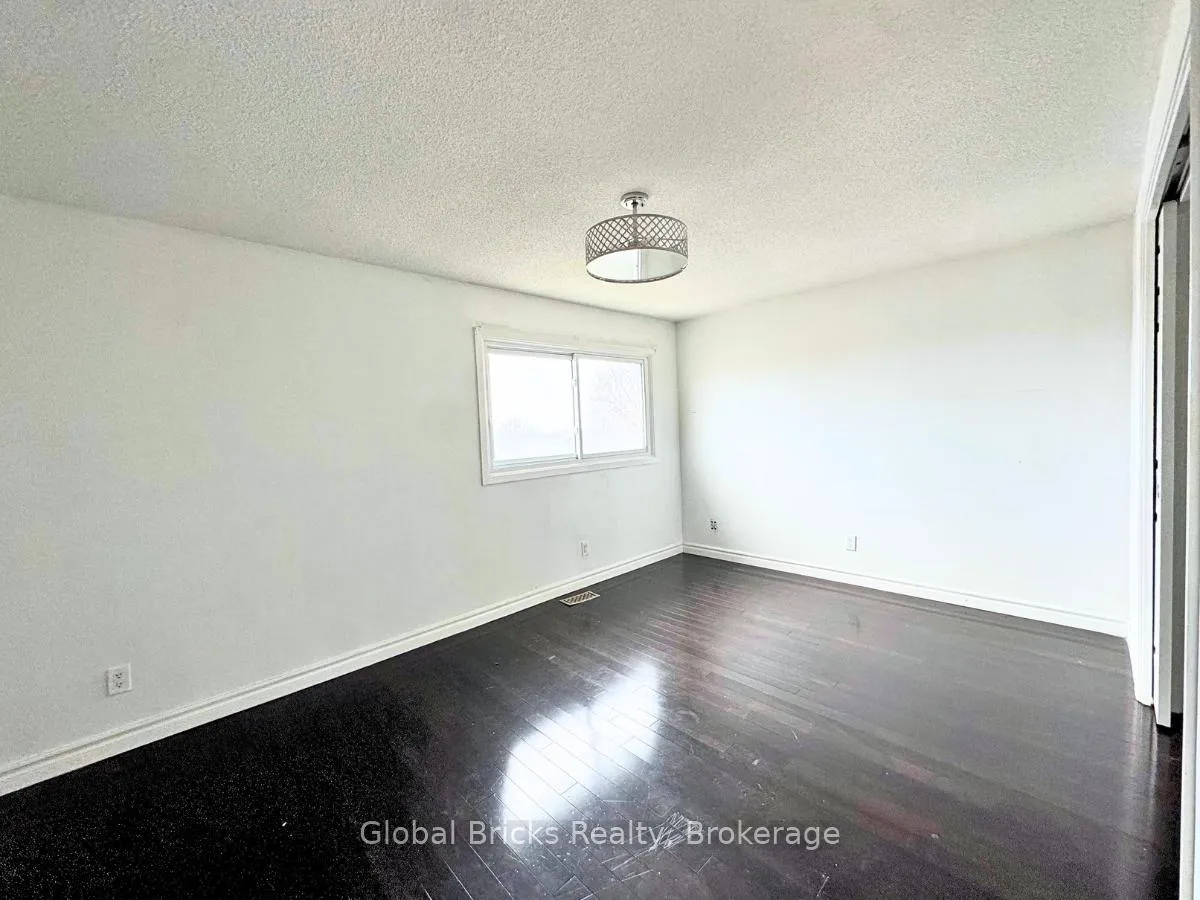 Photo 22 of 41 Fieldview Crescent, Whitby, Blue Grass Meadows — HOMEH