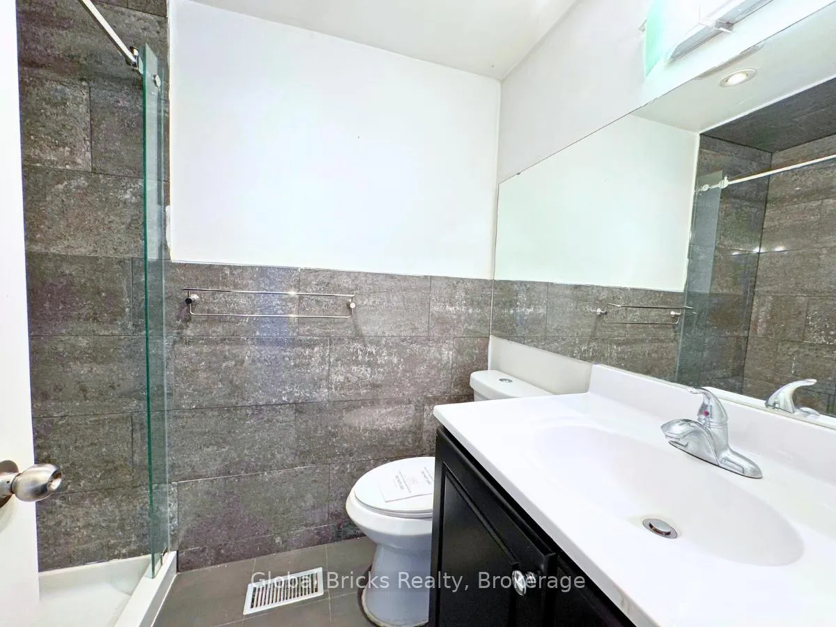 Photo 24 of 41 Fieldview Crescent, Whitby, Blue Grass Meadows — HOMEH