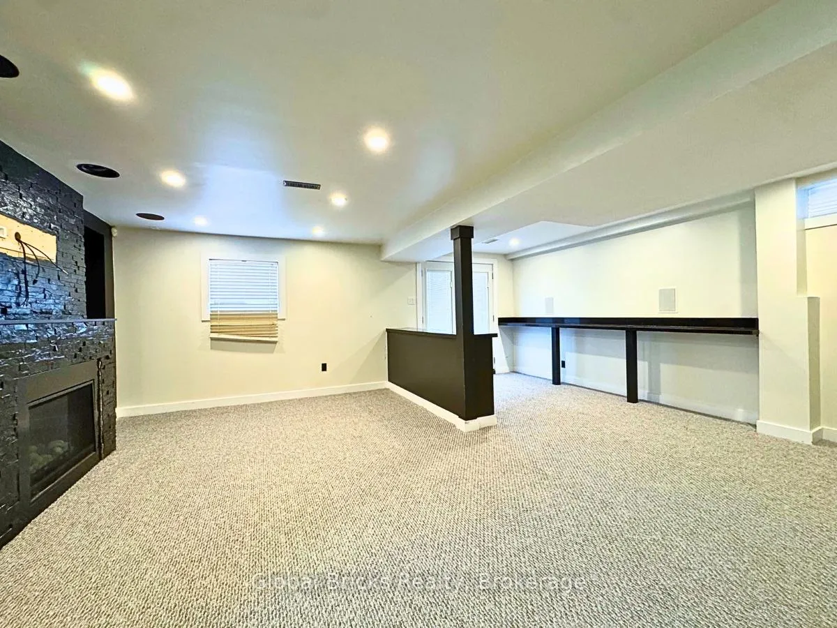 Photo 28 of 41 Fieldview Crescent, Whitby, Blue Grass Meadows — HOMEH