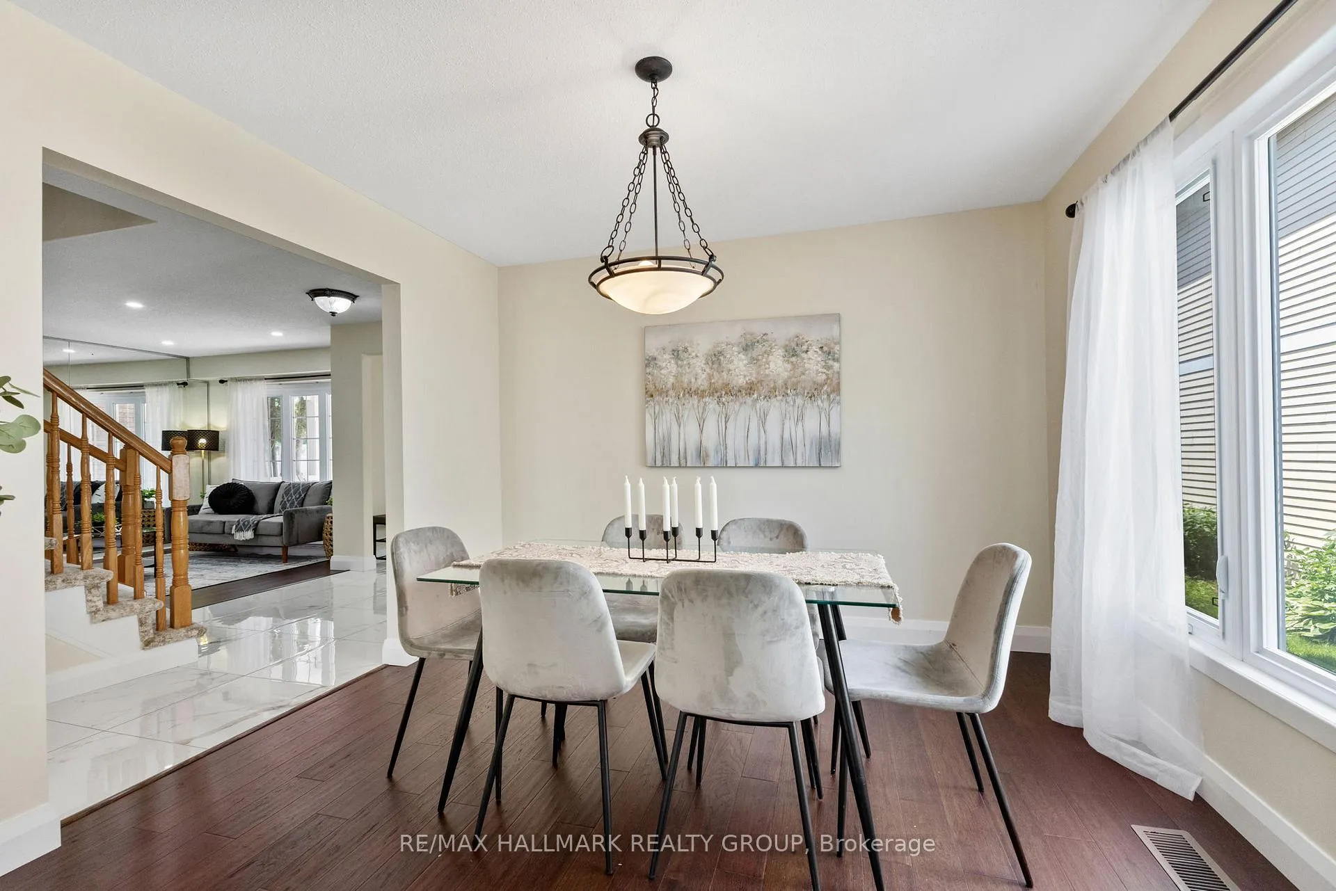 Photo 8 of 19 Notman Way, Ottawa, Hunt Club Park — HOMEH
