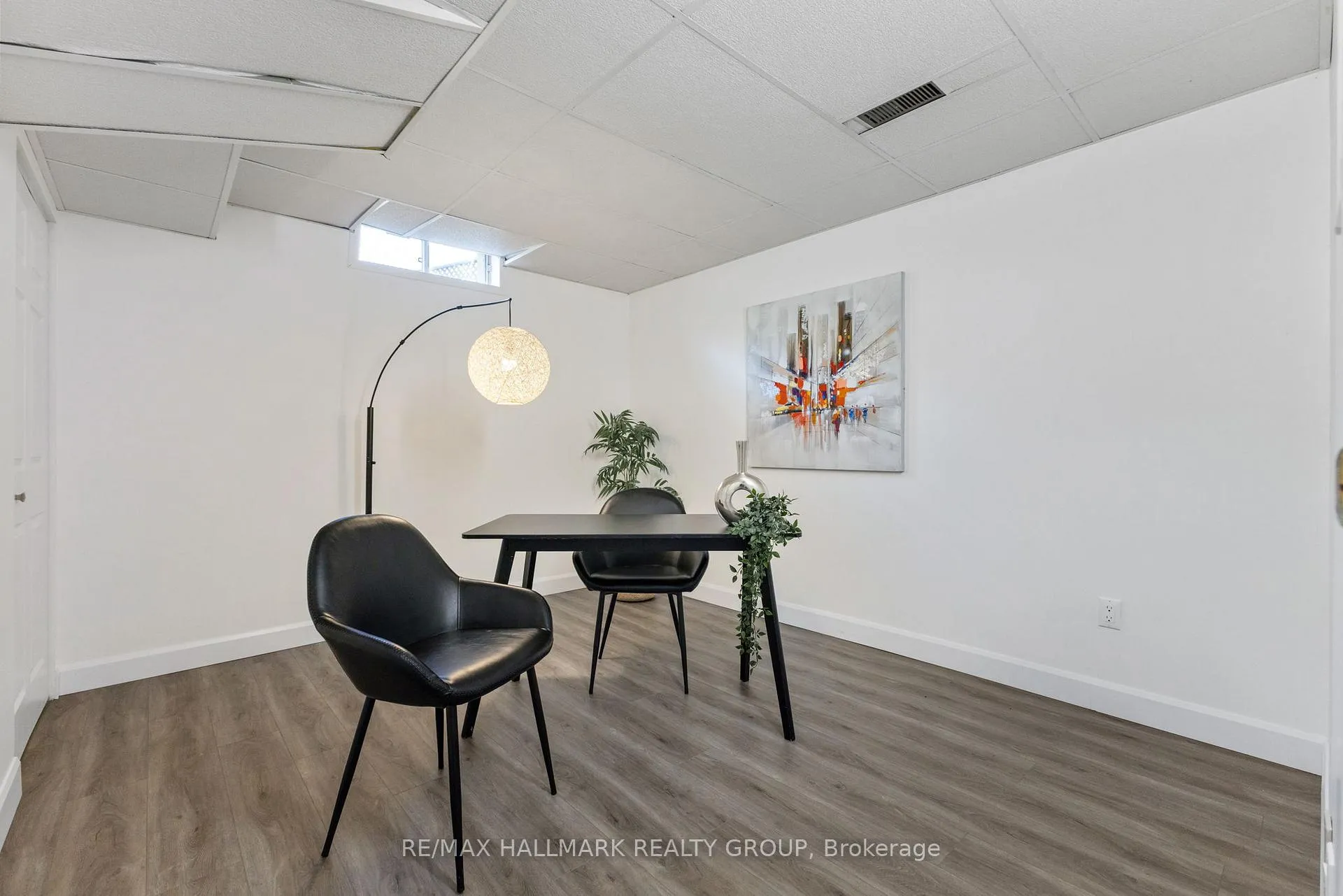 Photo 36 of 19 Notman Way, Ottawa, Hunt Club Park — HOMEH