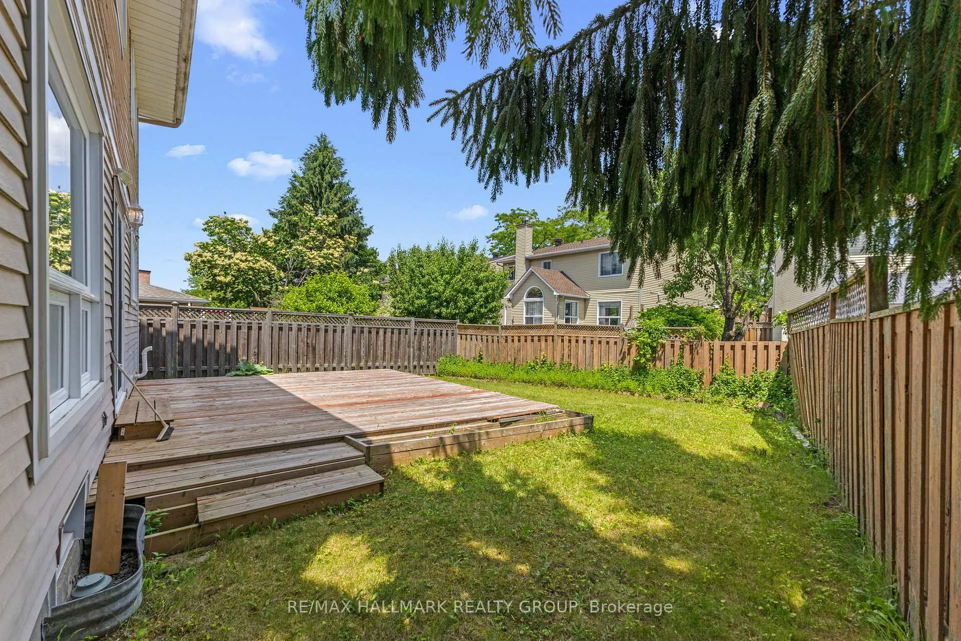 Photo 40 of 19 Notman Way, Ottawa, Hunt Club Park — HOMEH