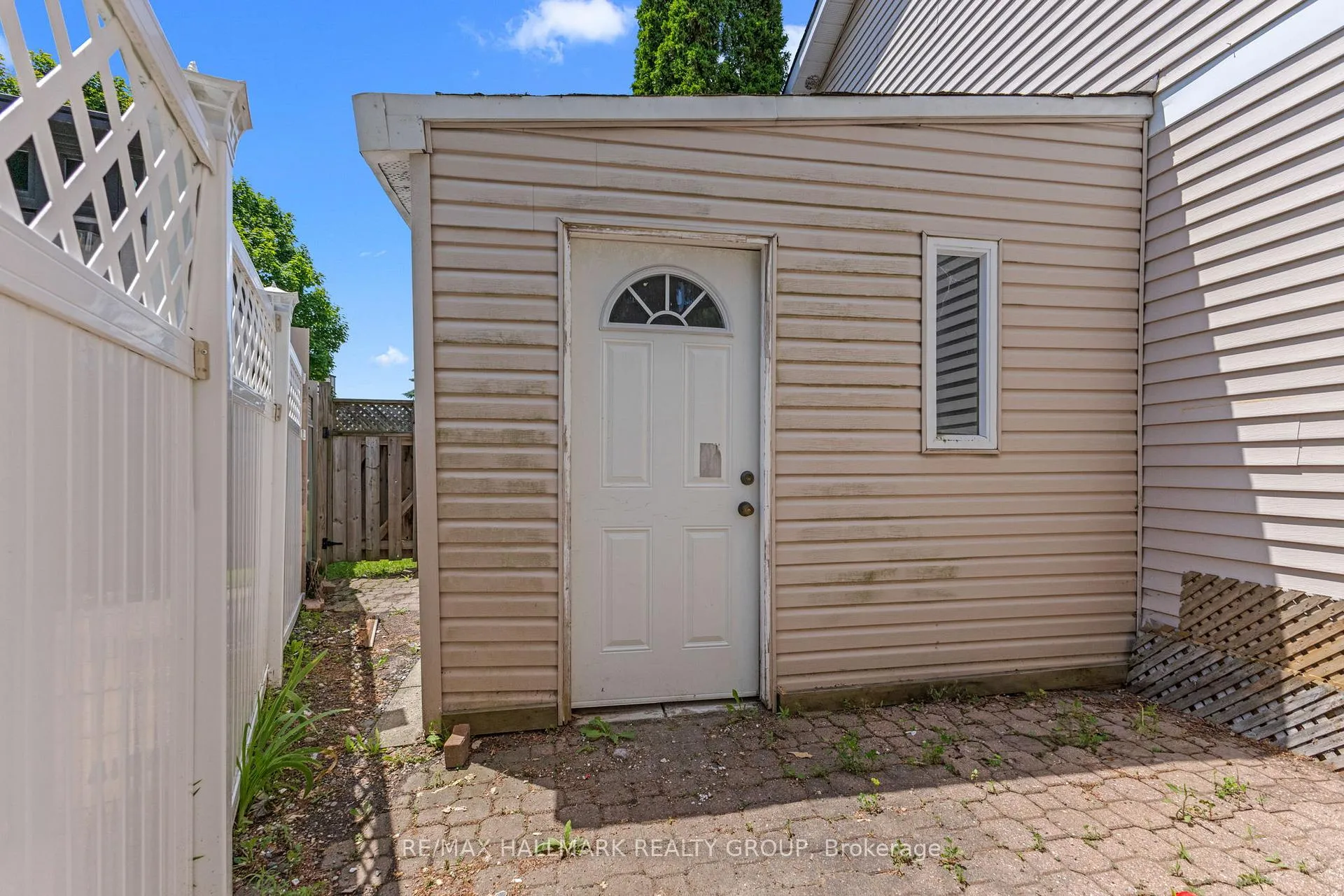 Photo 42 of 19 Notman Way, Ottawa, Hunt Club Park — HOMEH