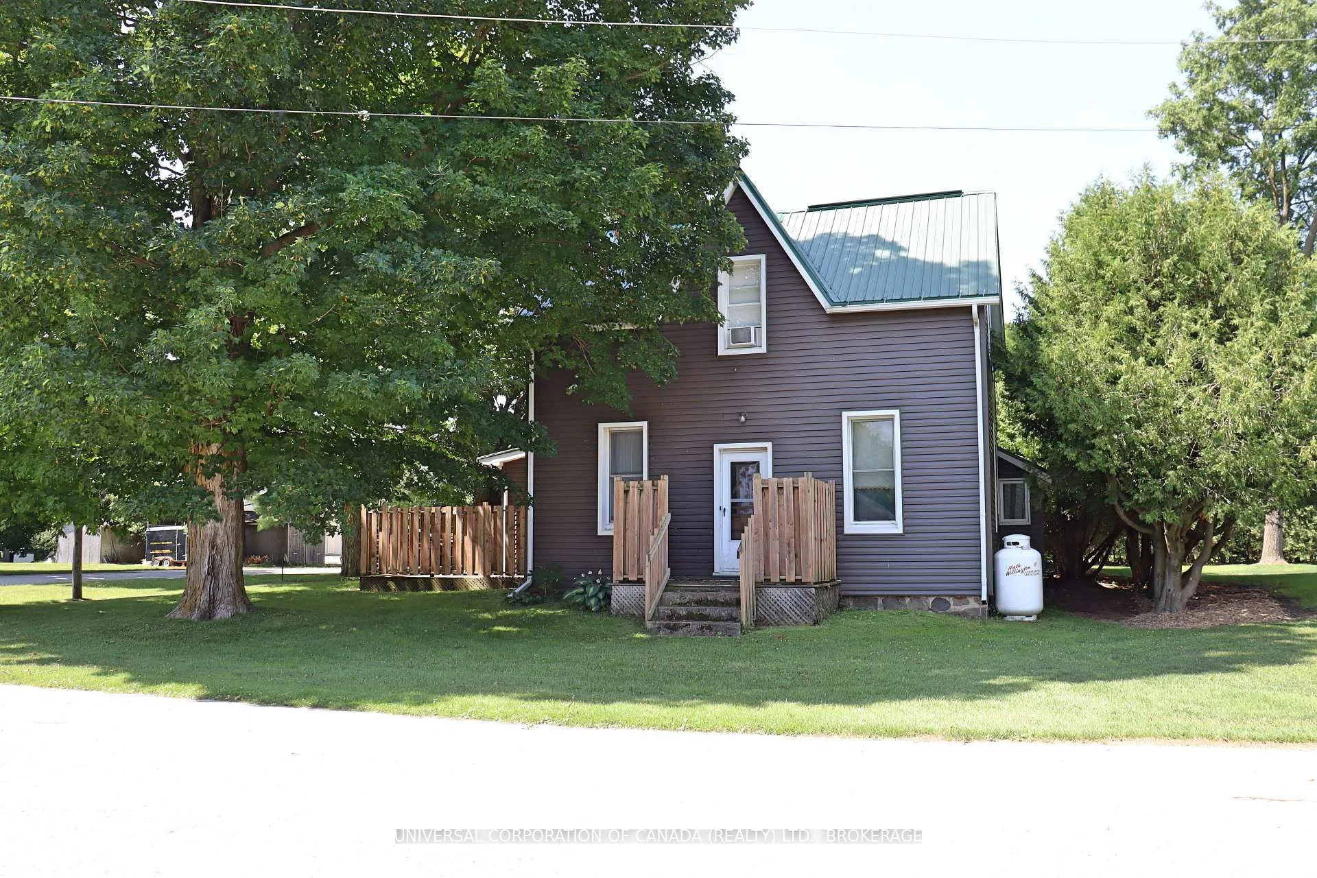 Photo 2 of 2029 john Street W, Howick — HOMEH