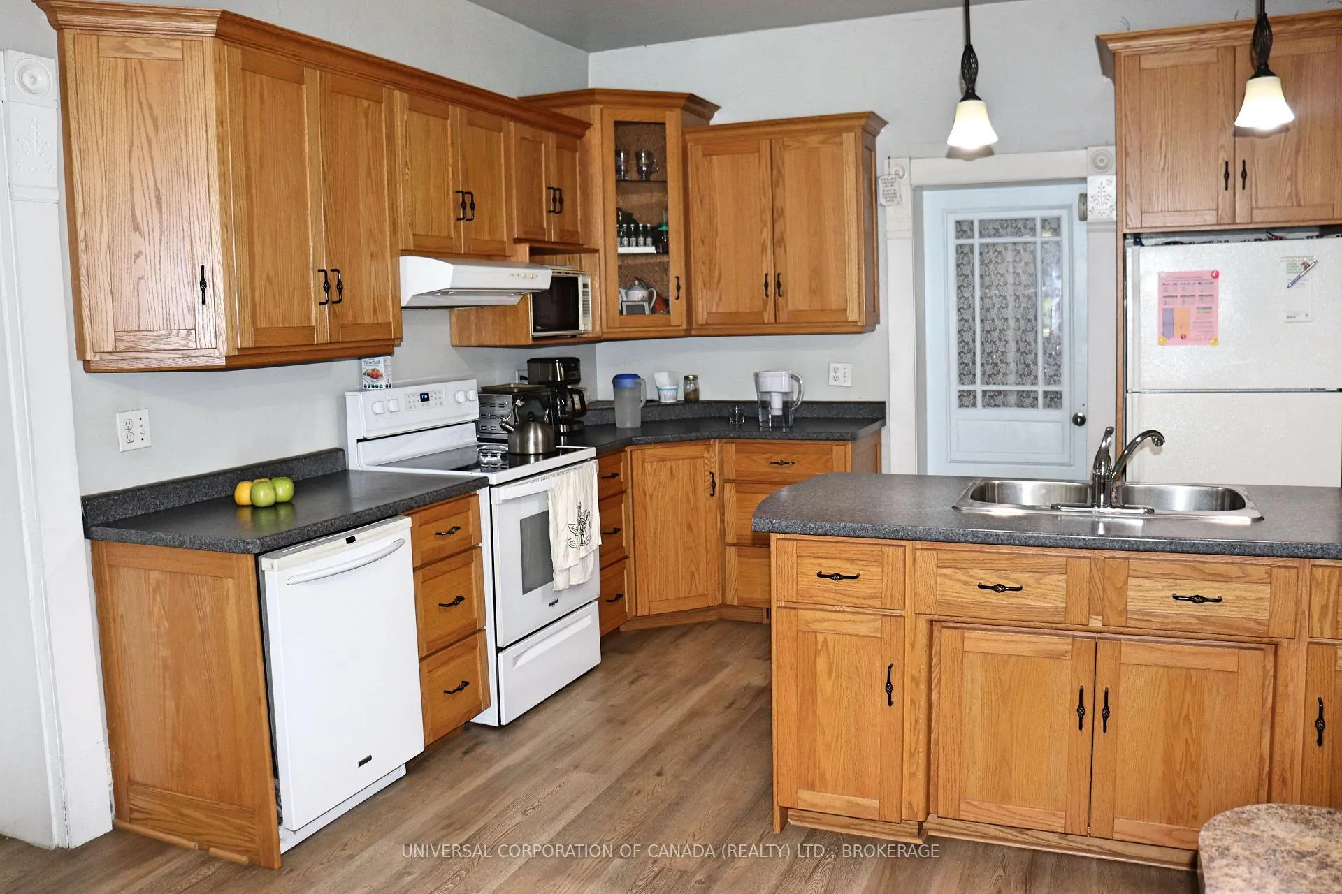 Photo 3 of 2029 john Street W, Howick — HOMEH