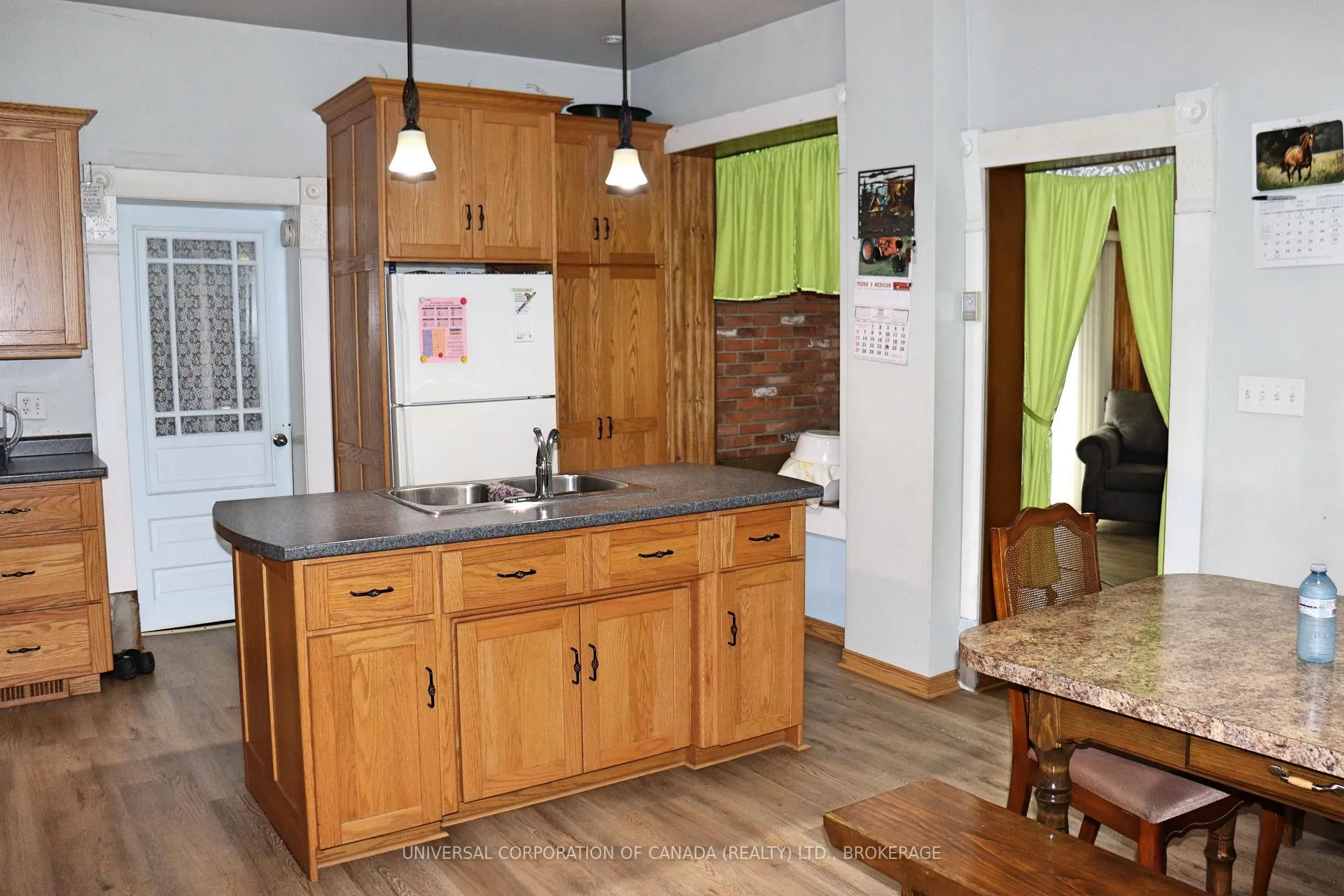Photo 4 of 2029 john Street W, Howick — HOMEH