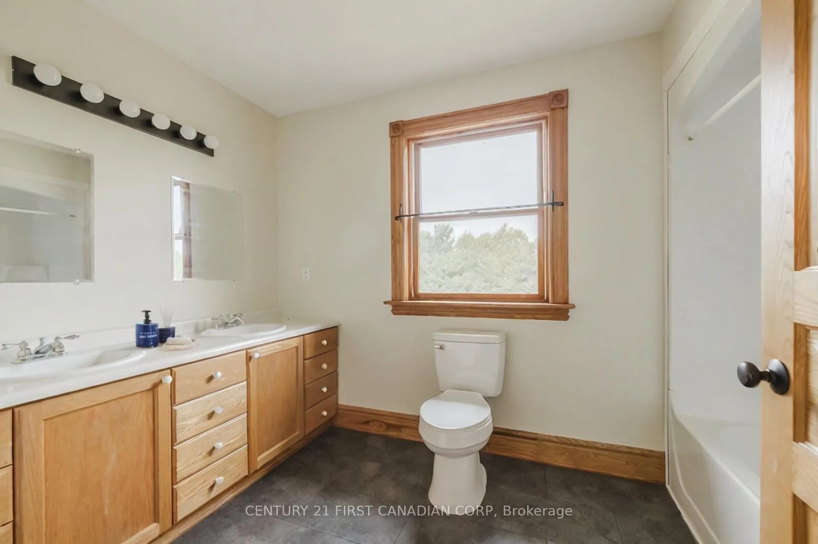 Photo 18 of 14509 Talbot Line, Chatham-Kent, Muirkirk — HOMEH