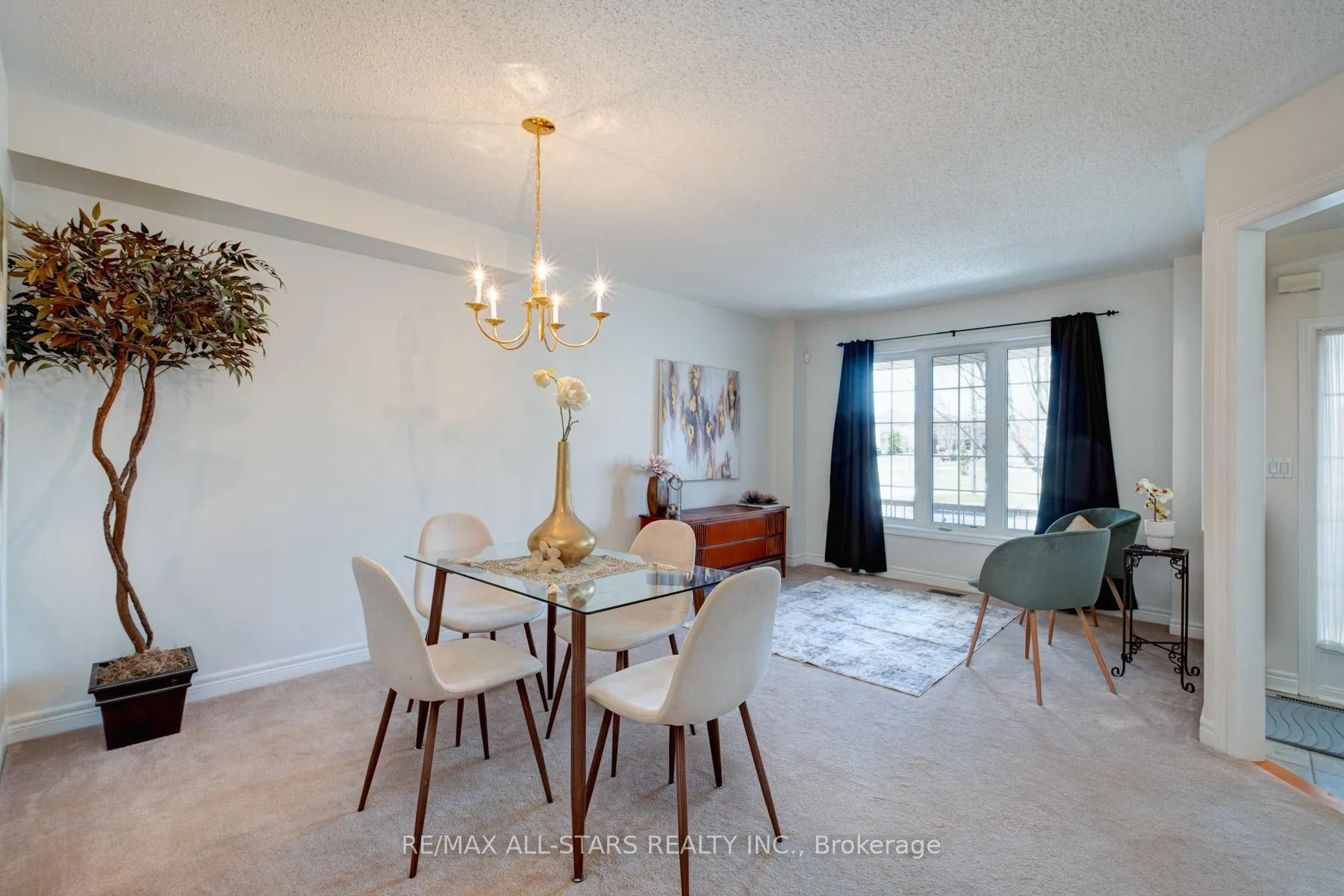 Photo 7 of 1963 Bur Oak Avenue, Markham, Greensborough — HOMEH
