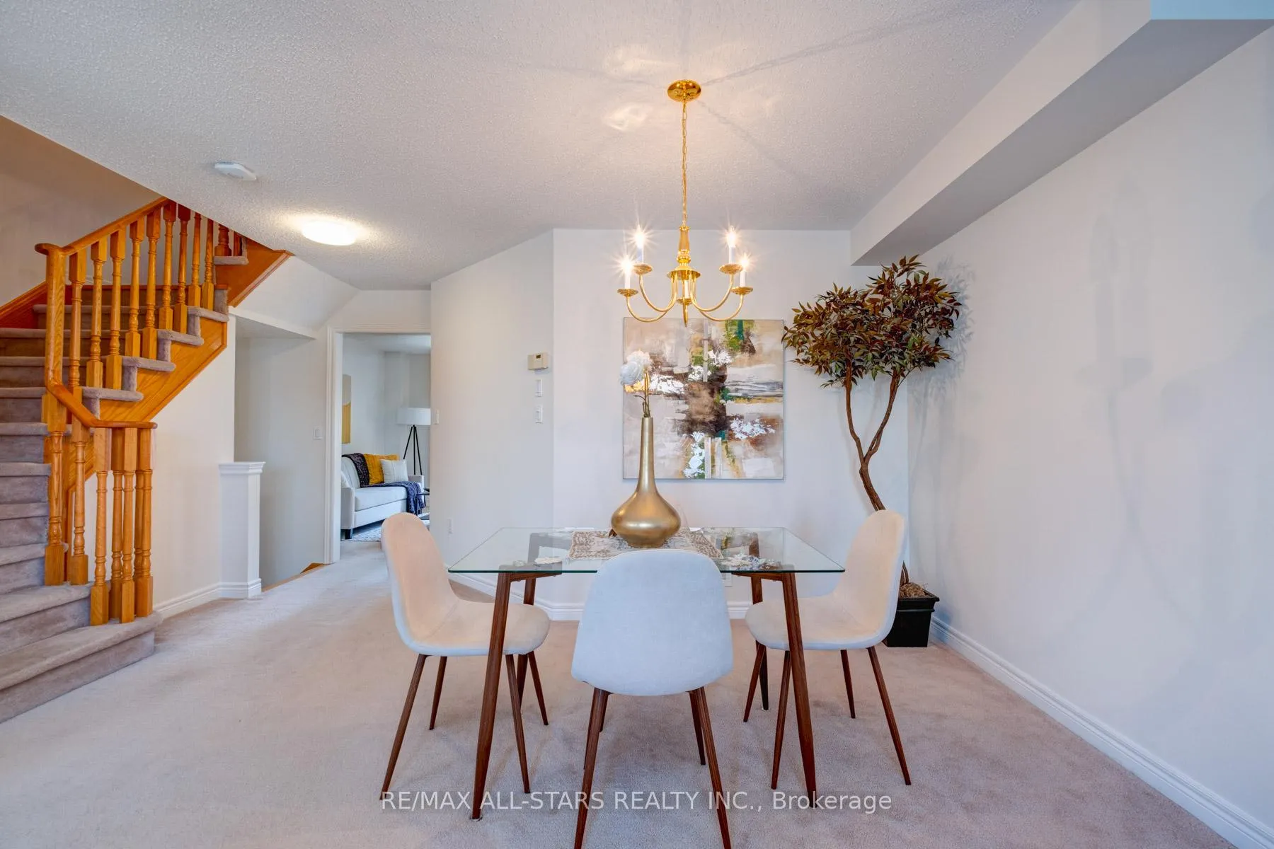 Photo 9 of 1963 Bur Oak Avenue, Markham, Greensborough — HOMEH