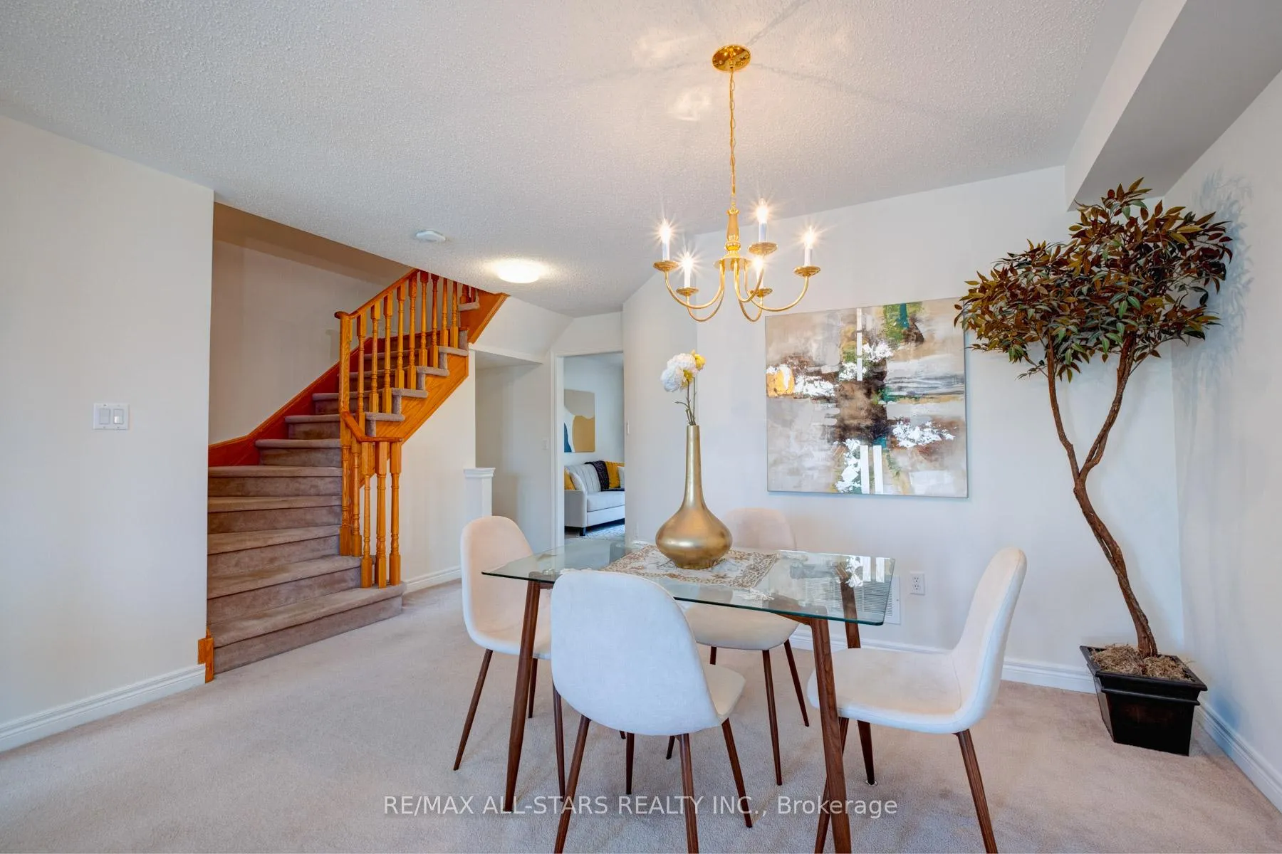 Photo 11 of 1963 Bur Oak Avenue, Markham, Greensborough — HOMEH