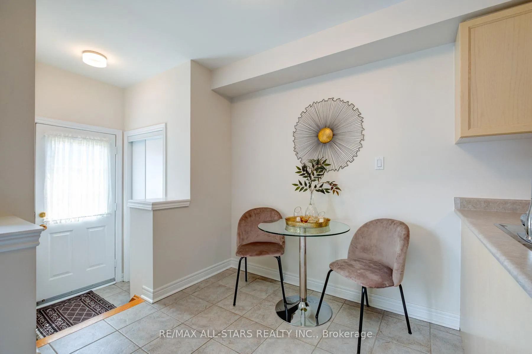Photo 23 of 1963 Bur Oak Avenue, Markham, Greensborough — HOMEH