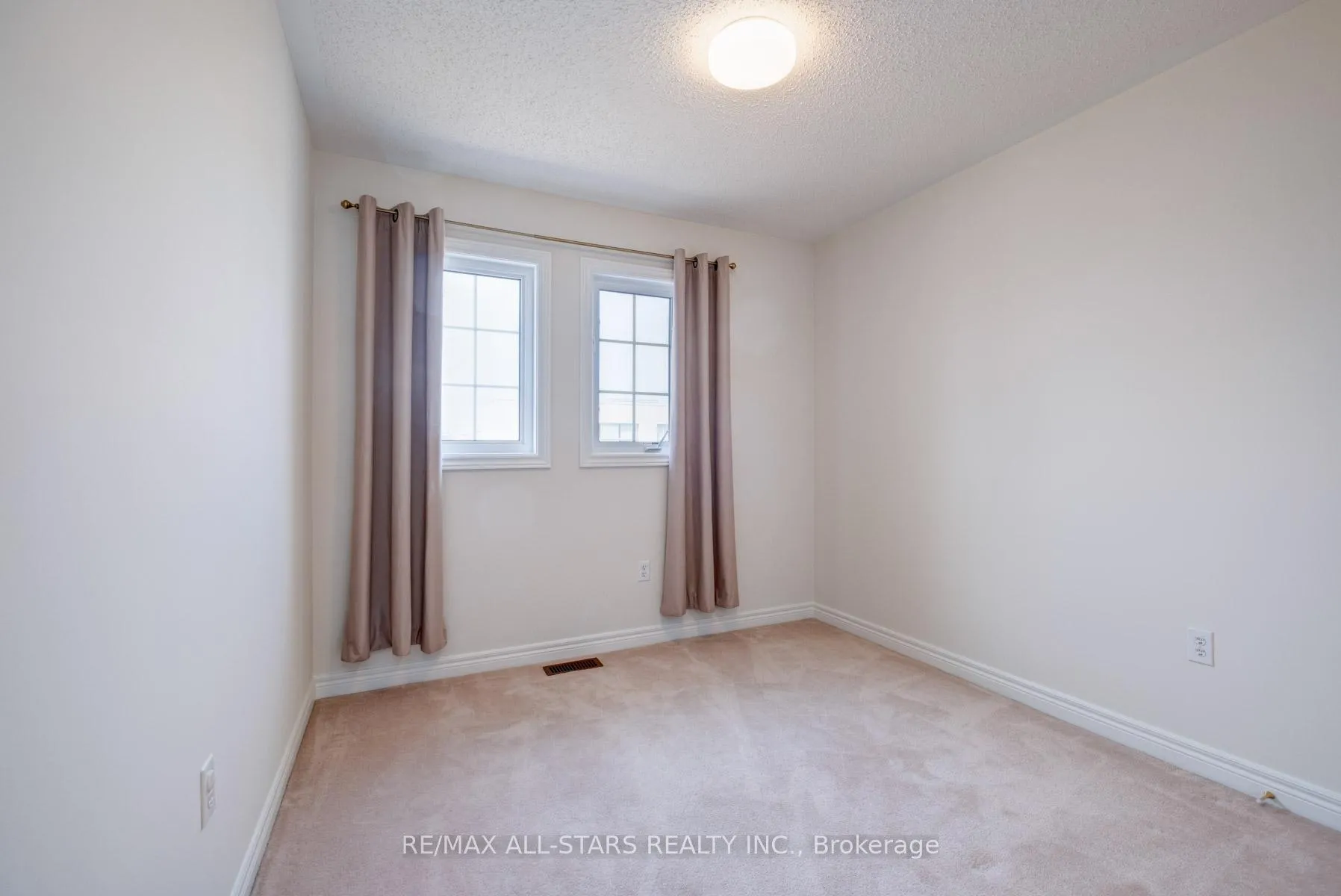 Photo 32 of 1963 Bur Oak Avenue, Markham, Greensborough — HOMEH