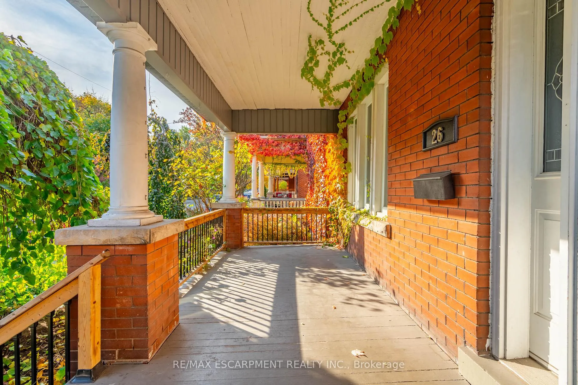 Photo 3 of 26 Ontario Avenue, Hamilton, Stinson — HOMEH