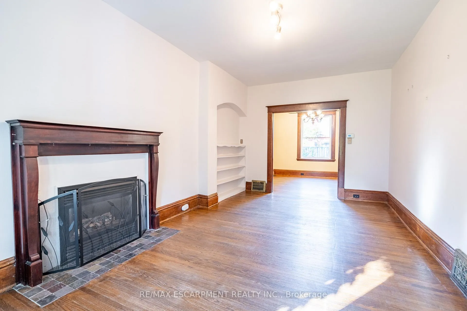 Photo 8 of 26 Ontario Avenue, Hamilton, Stinson — HOMEH