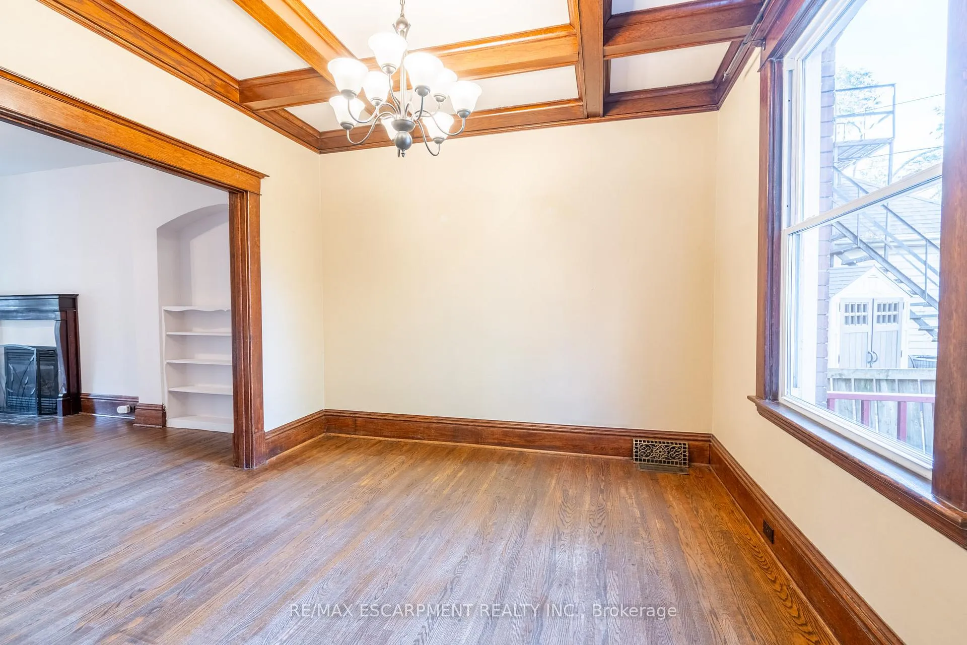 Photo 11 of 26 Ontario Avenue, Hamilton, Stinson — HOMEH