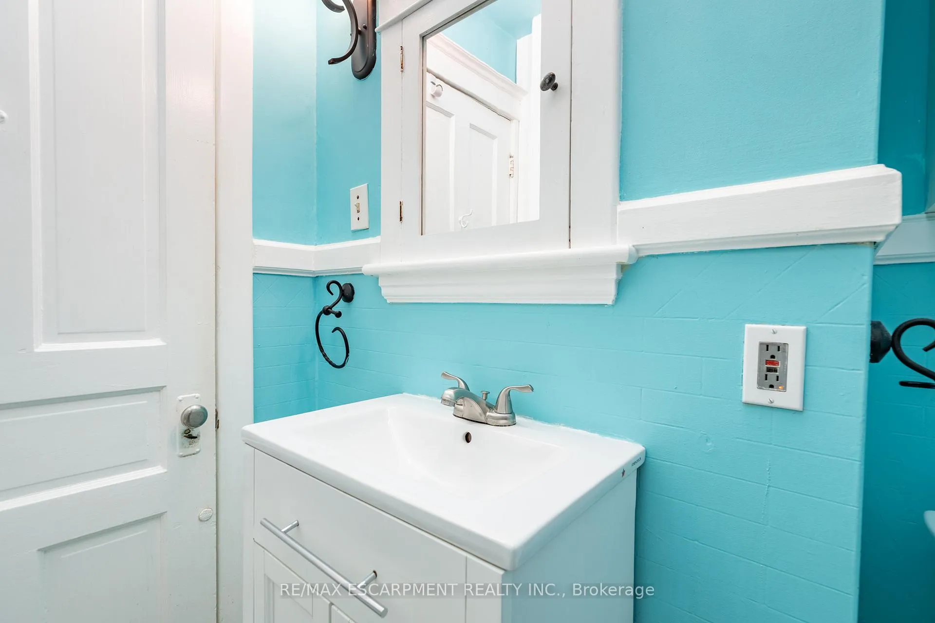 Photo 21 of 26 Ontario Avenue, Hamilton, Stinson — HOMEH