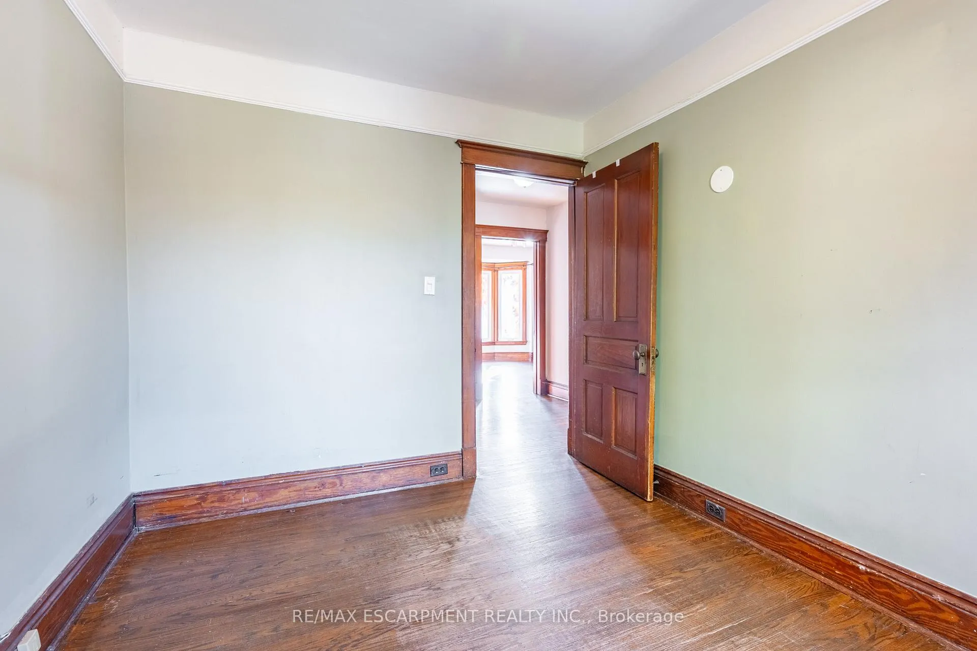 Photo 26 of 26 Ontario Avenue, Hamilton, Stinson — HOMEH