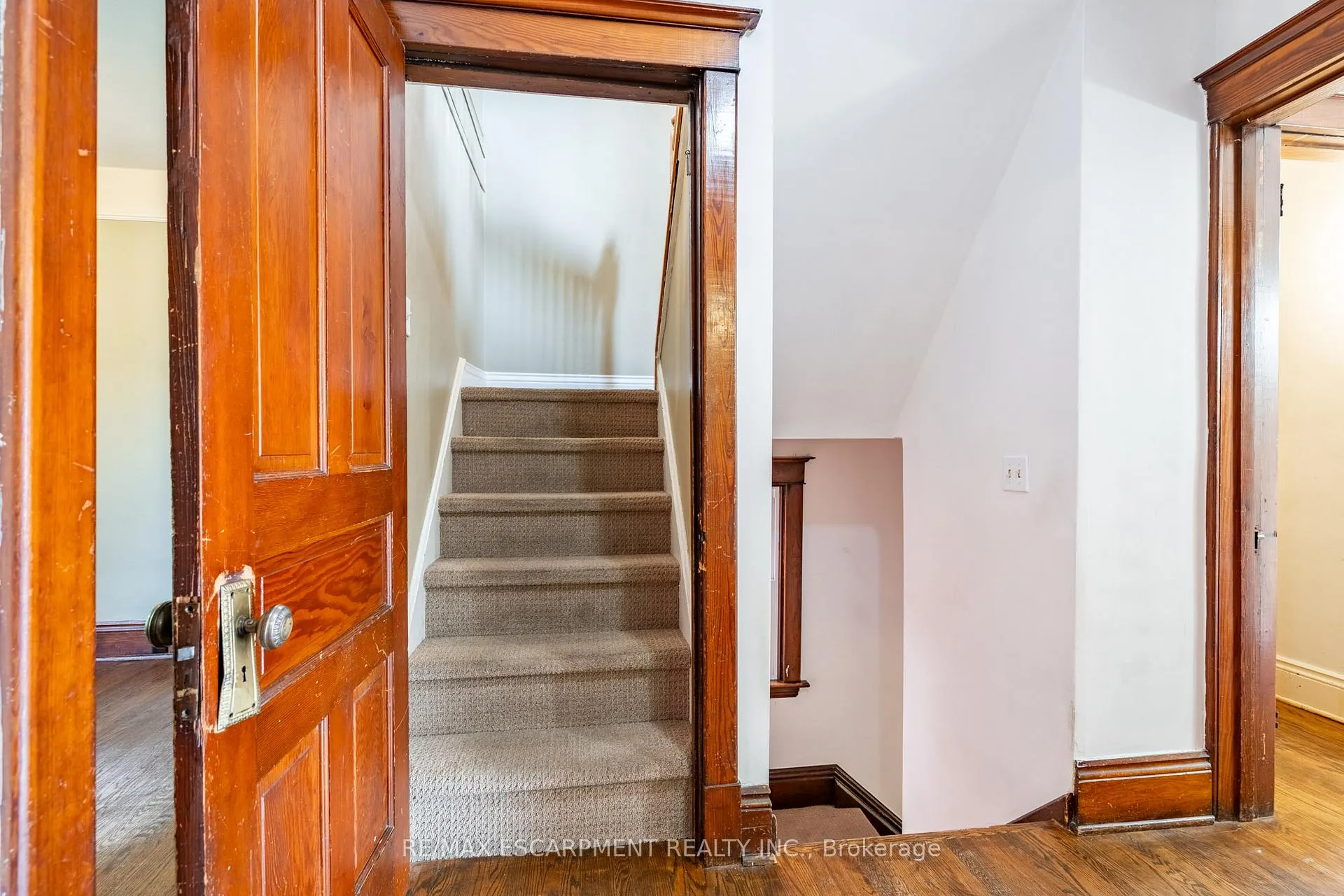 Photo 27 of 26 Ontario Avenue, Hamilton, Stinson — HOMEH