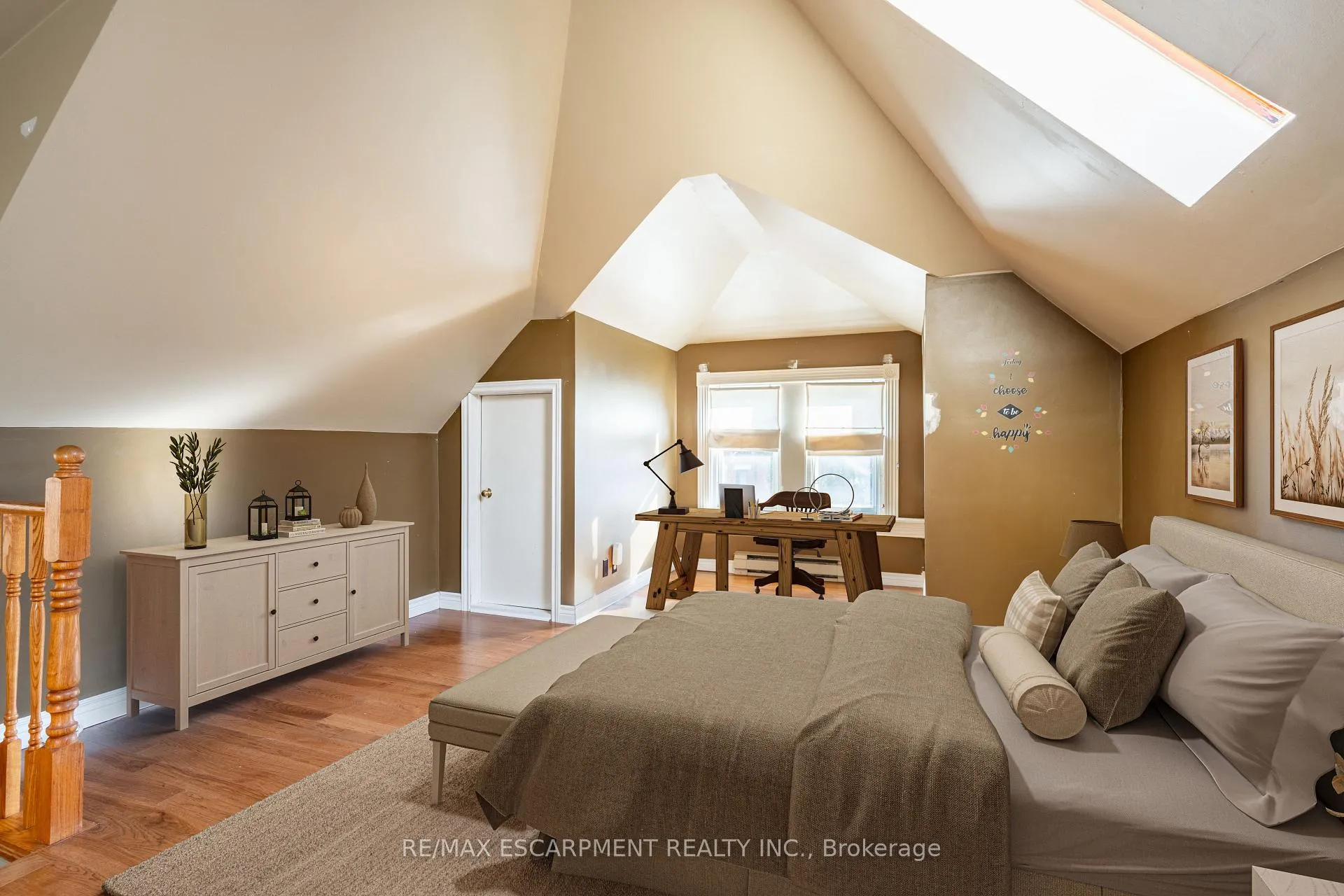 Photo 28 of 26 Ontario Avenue, Hamilton, Stinson — HOMEH