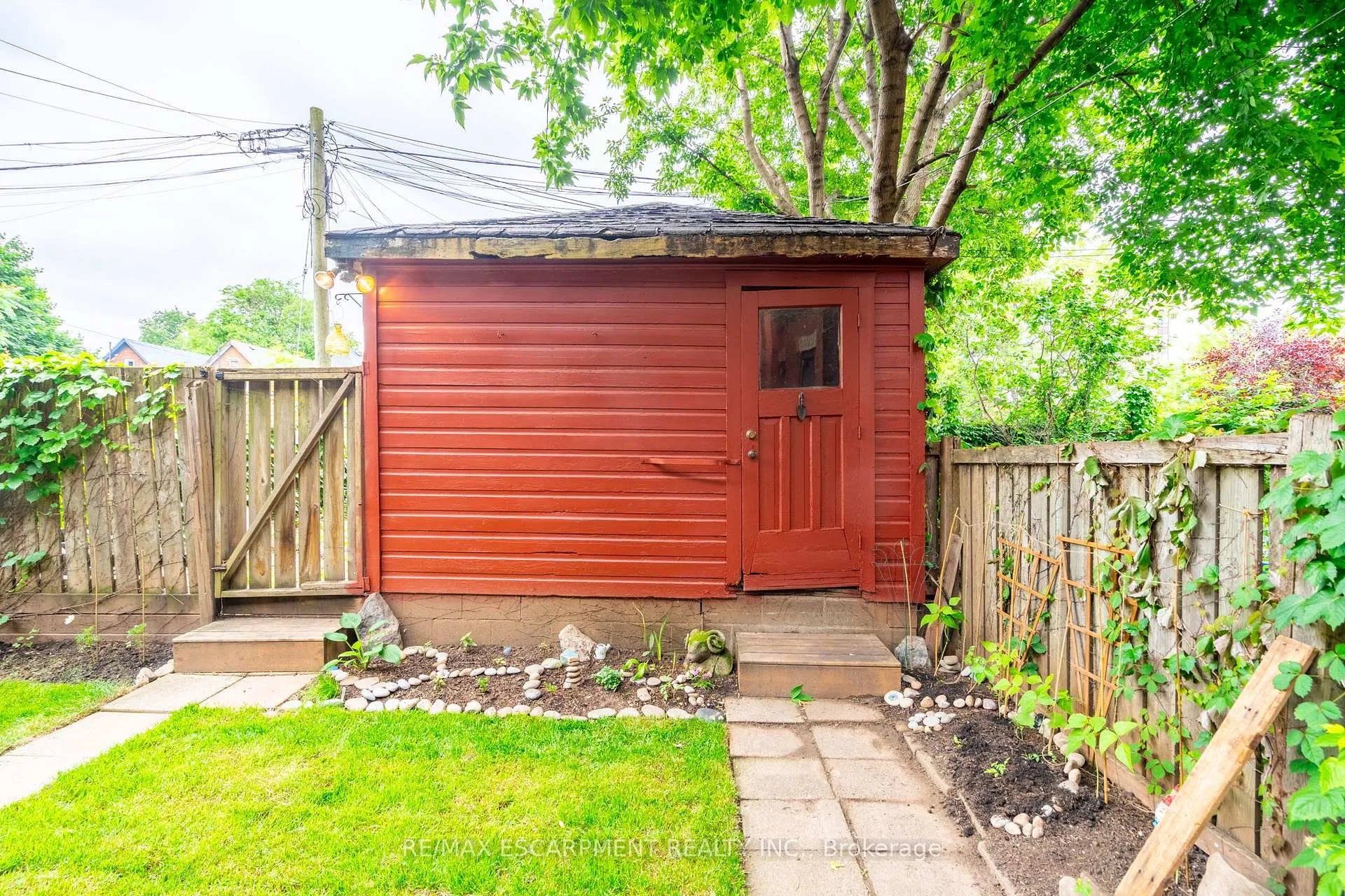 Photo 35 of 26 Ontario Avenue, Hamilton, Stinson — HOMEH