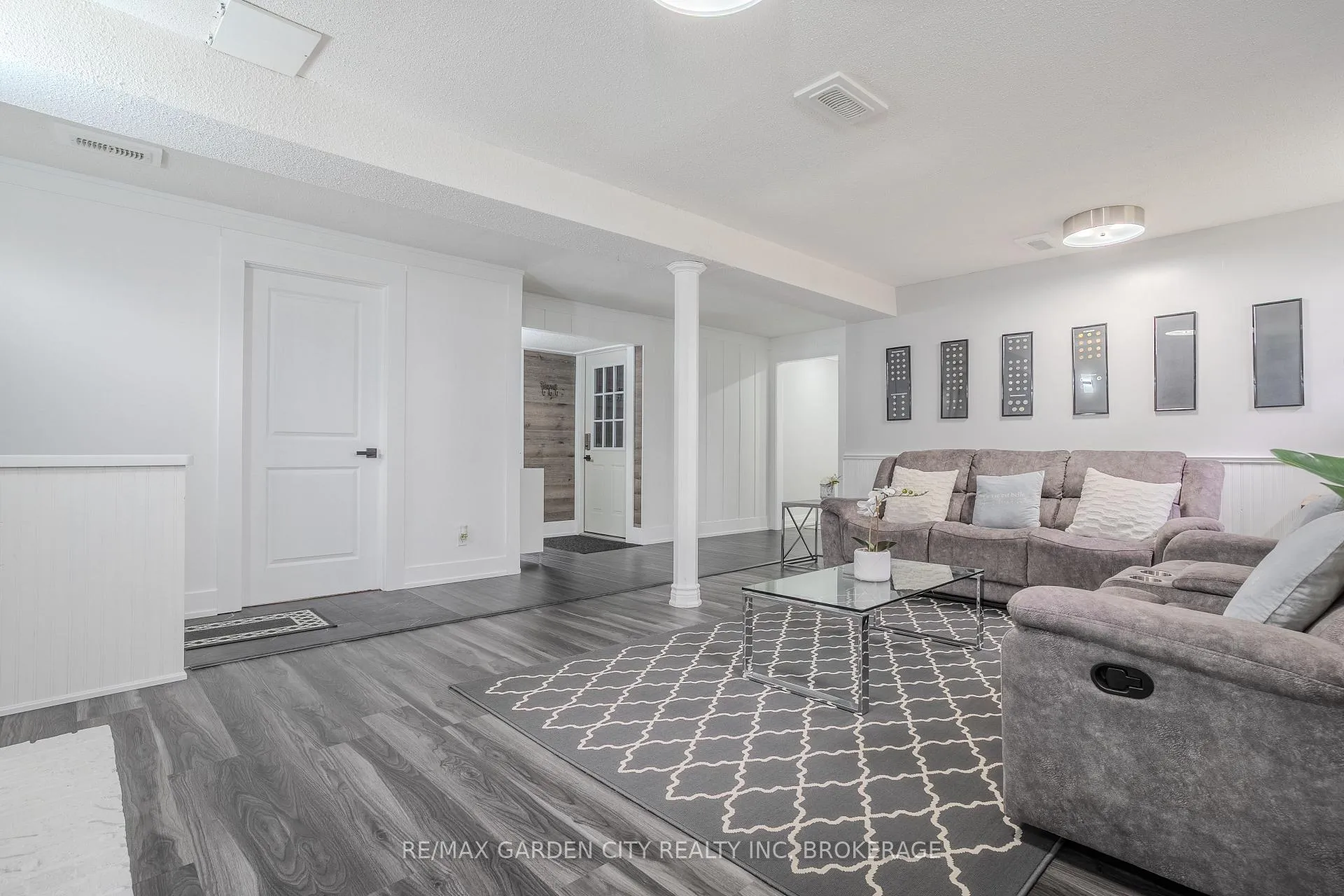 Photo 25 of 53 Brant Avenue, Welland, N. Welland — HOMEH
