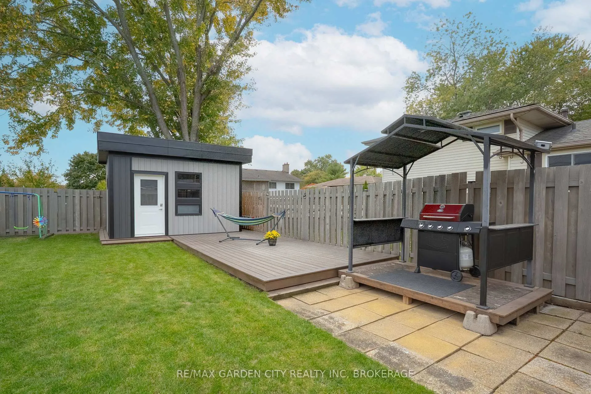 Photo 33 of 53 Brant Avenue, Welland, N. Welland — HOMEH
