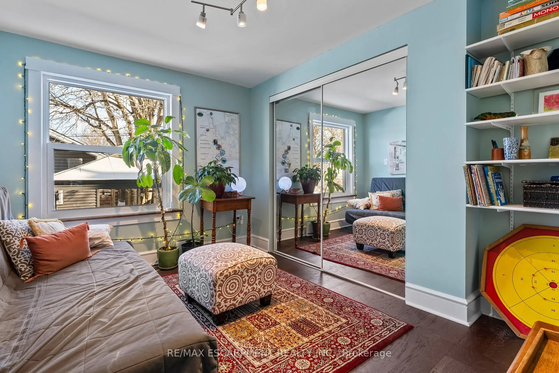 Photo 20 of 54 Emerald Street N, Hamilton, Landsdale — HOMEH