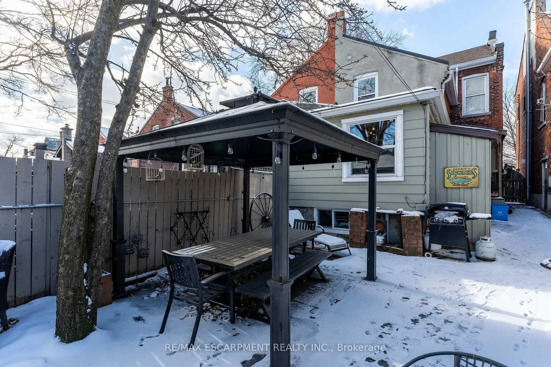 Photo 41 of 54 Emerald Street N, Hamilton, Landsdale — HOMEH