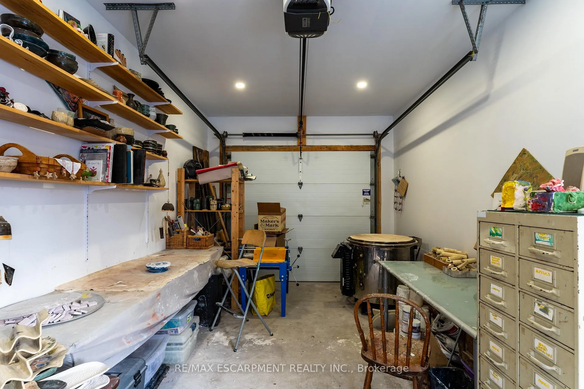 Photo 44 of 54 Emerald Street N, Hamilton, Landsdale — HOMEH