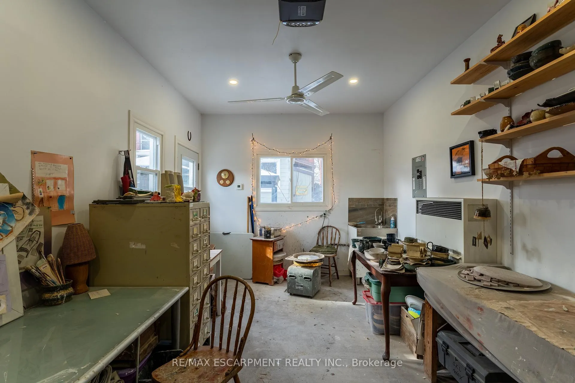 Photo 45 of 54 Emerald Street N, Hamilton, Landsdale — HOMEH
