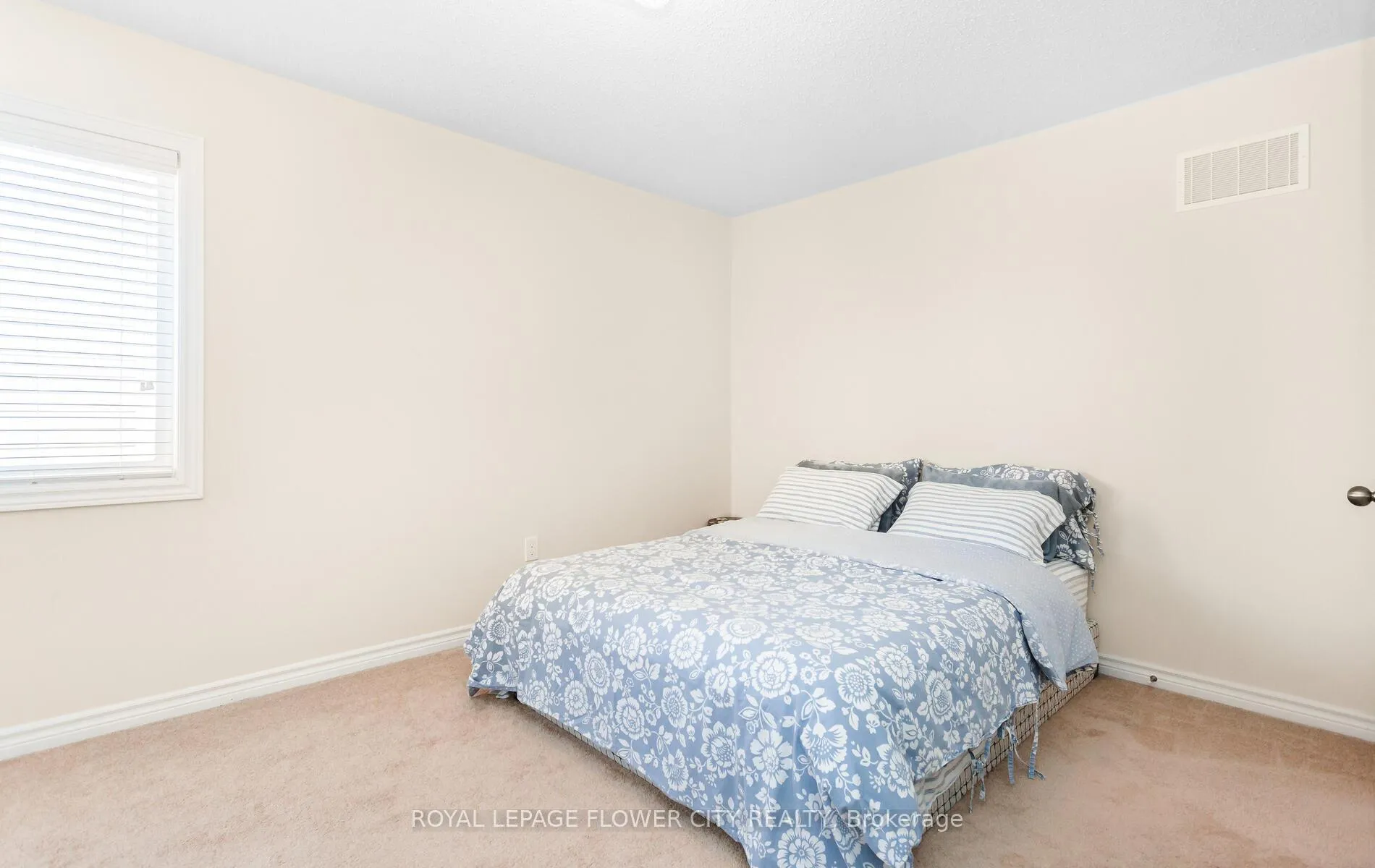 Photo 19 of 513 Davis Drive, Shelburne — HOMEH