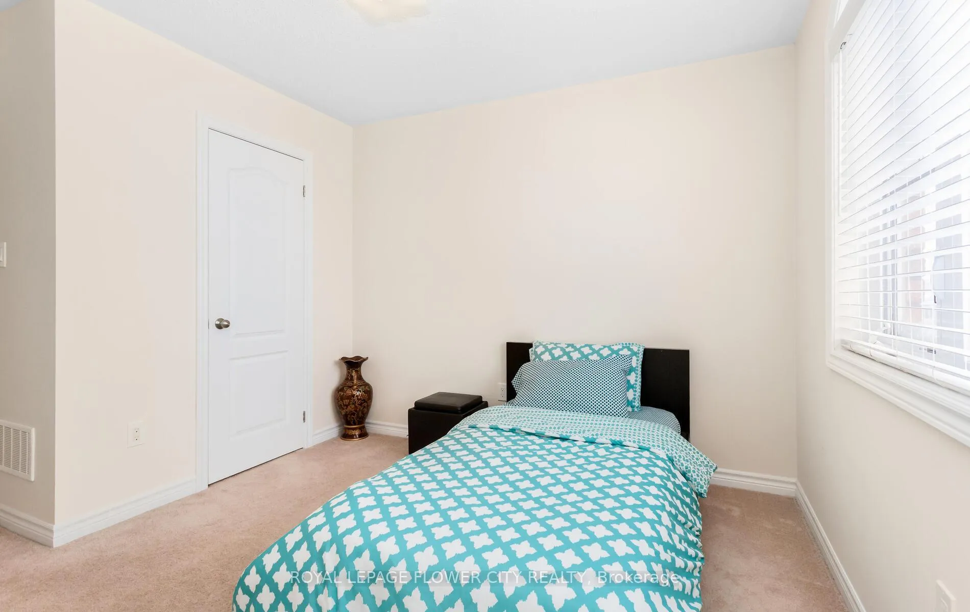 Photo 21 of 513 Davis Drive, Shelburne — HOMEH